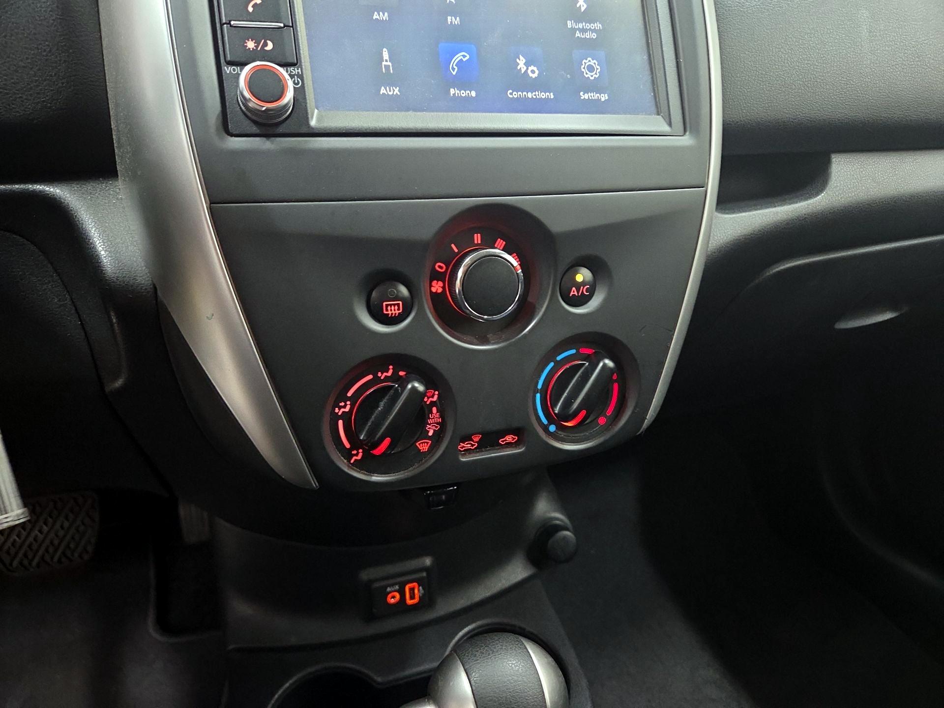 Thumbnail: 2019 Nissan Versa Note - 16
