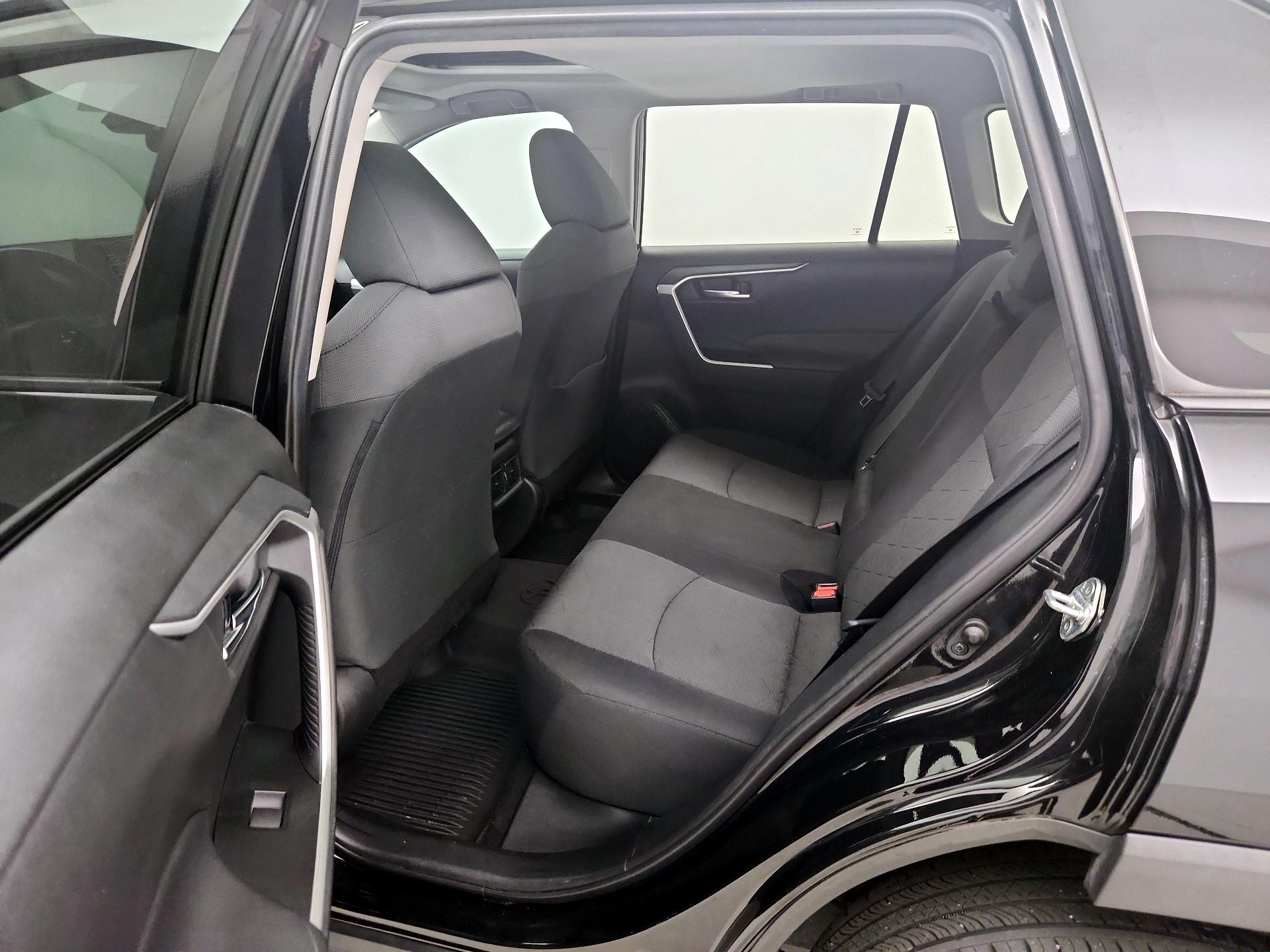 Thumbnail: 2020 Toyota RAV4 - 20