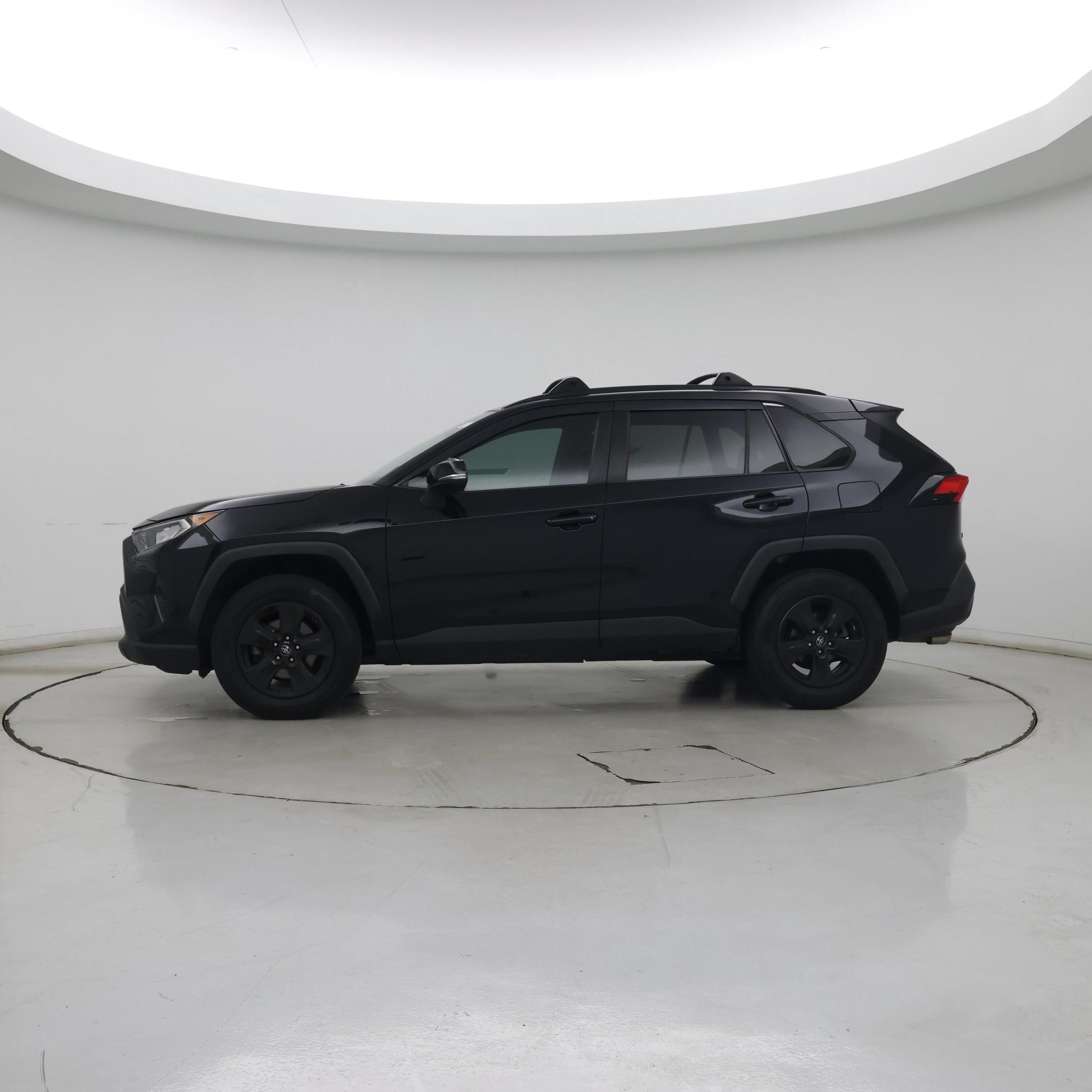 Thumbnail: 2020 Toyota RAV4 - 3