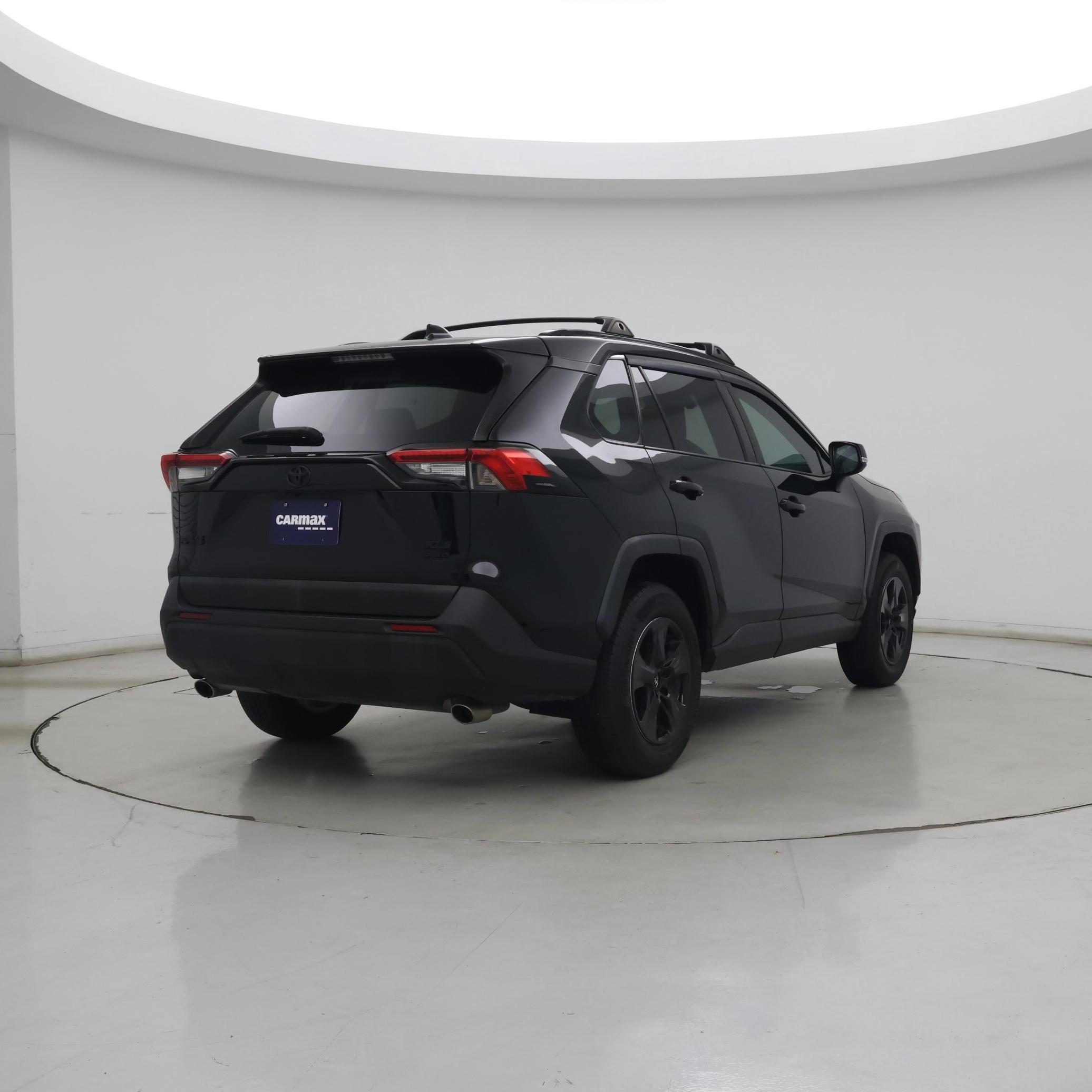 Thumbnail: 2020 Toyota RAV4 - 8
