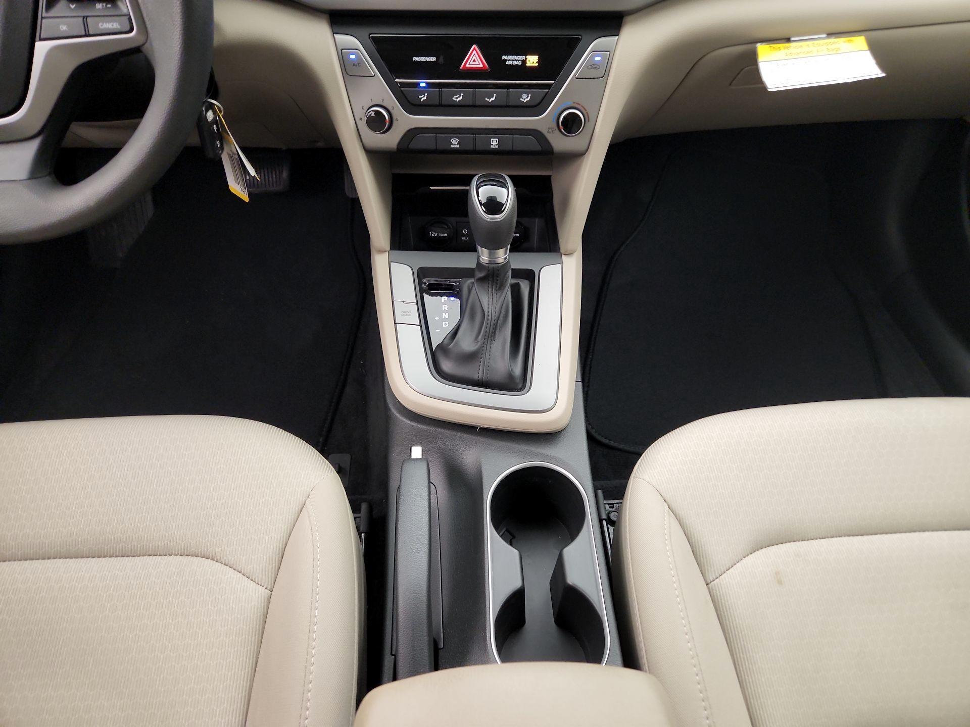 Thumbnail: 2018 Hyundai Elantra - 17