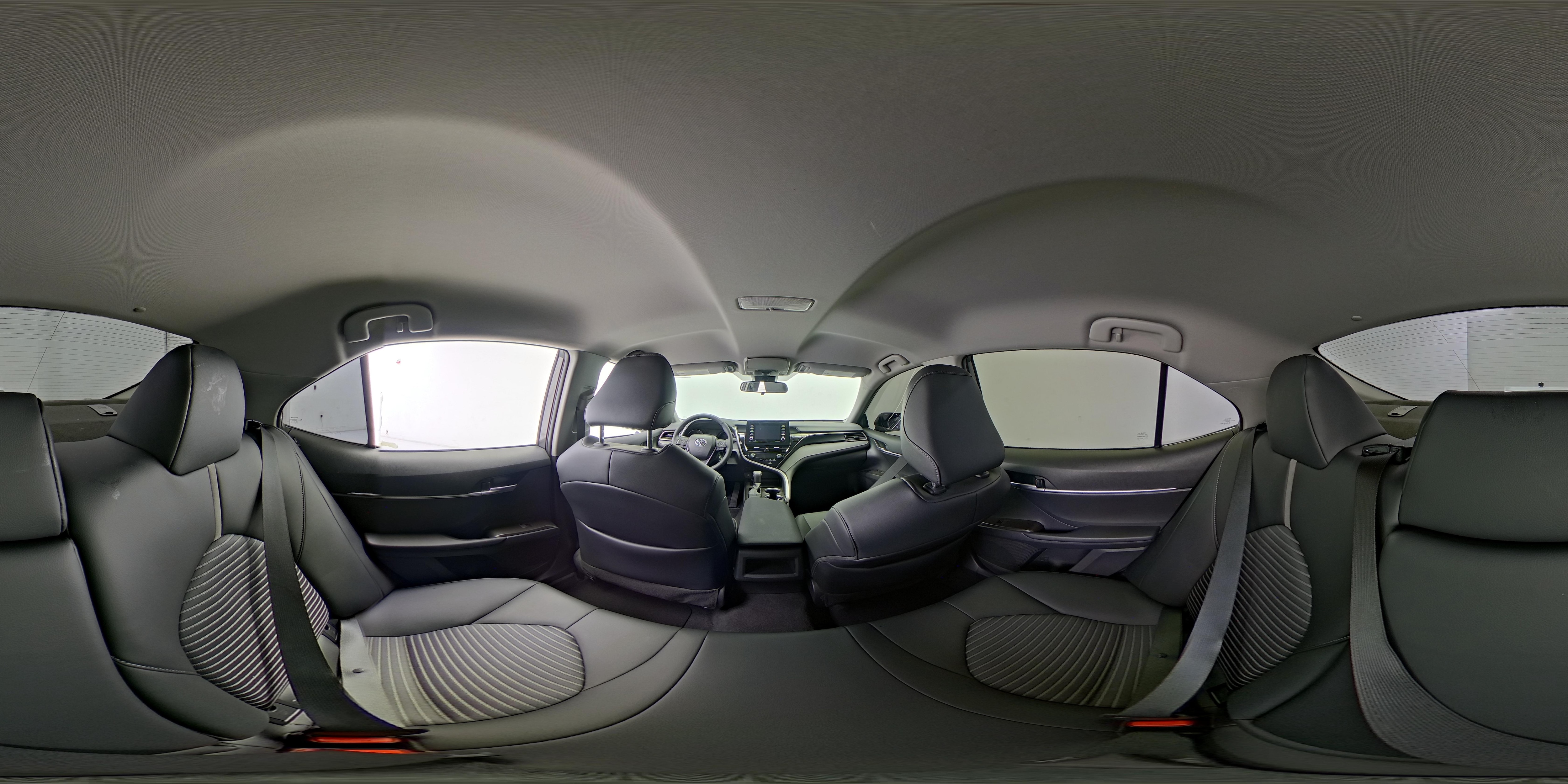 2024 Toyota Camry SE - Photo 25