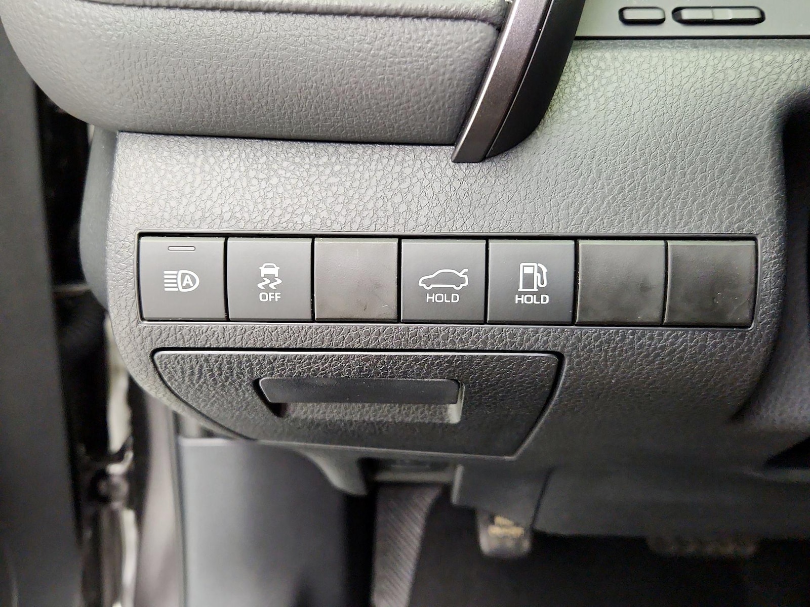 2024 Toyota Camry SE - Photo 14