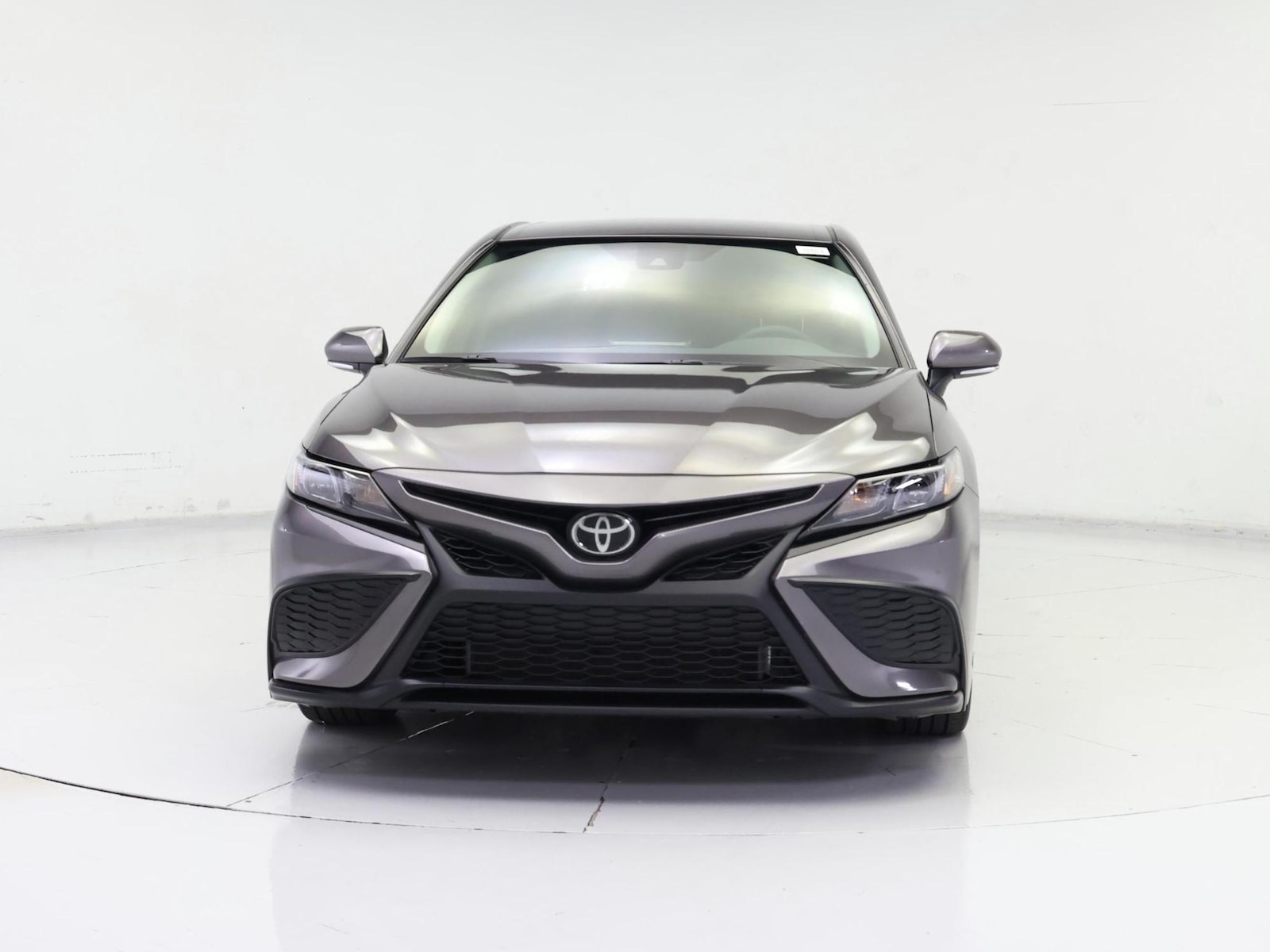 2024 Toyota Camry SE - Photo 6