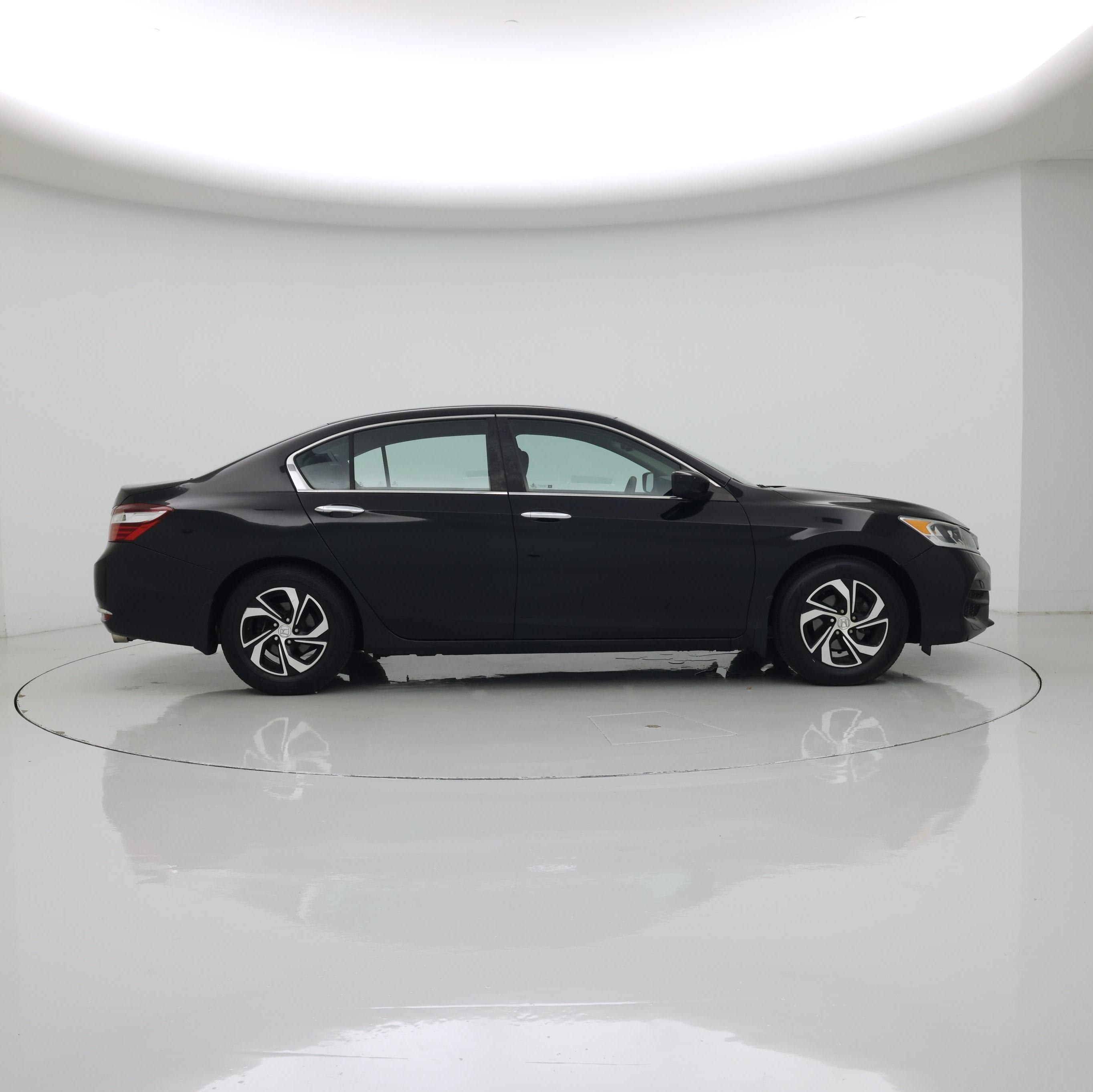 Thumbnail: 2017 Honda Accord - 7