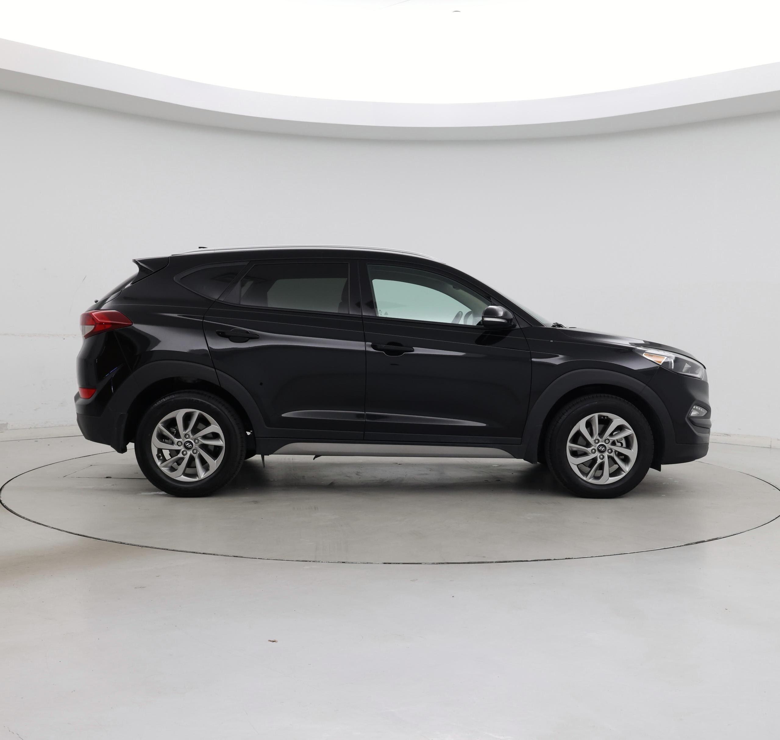 Thumbnail: 2017 Hyundai Tucson - 7