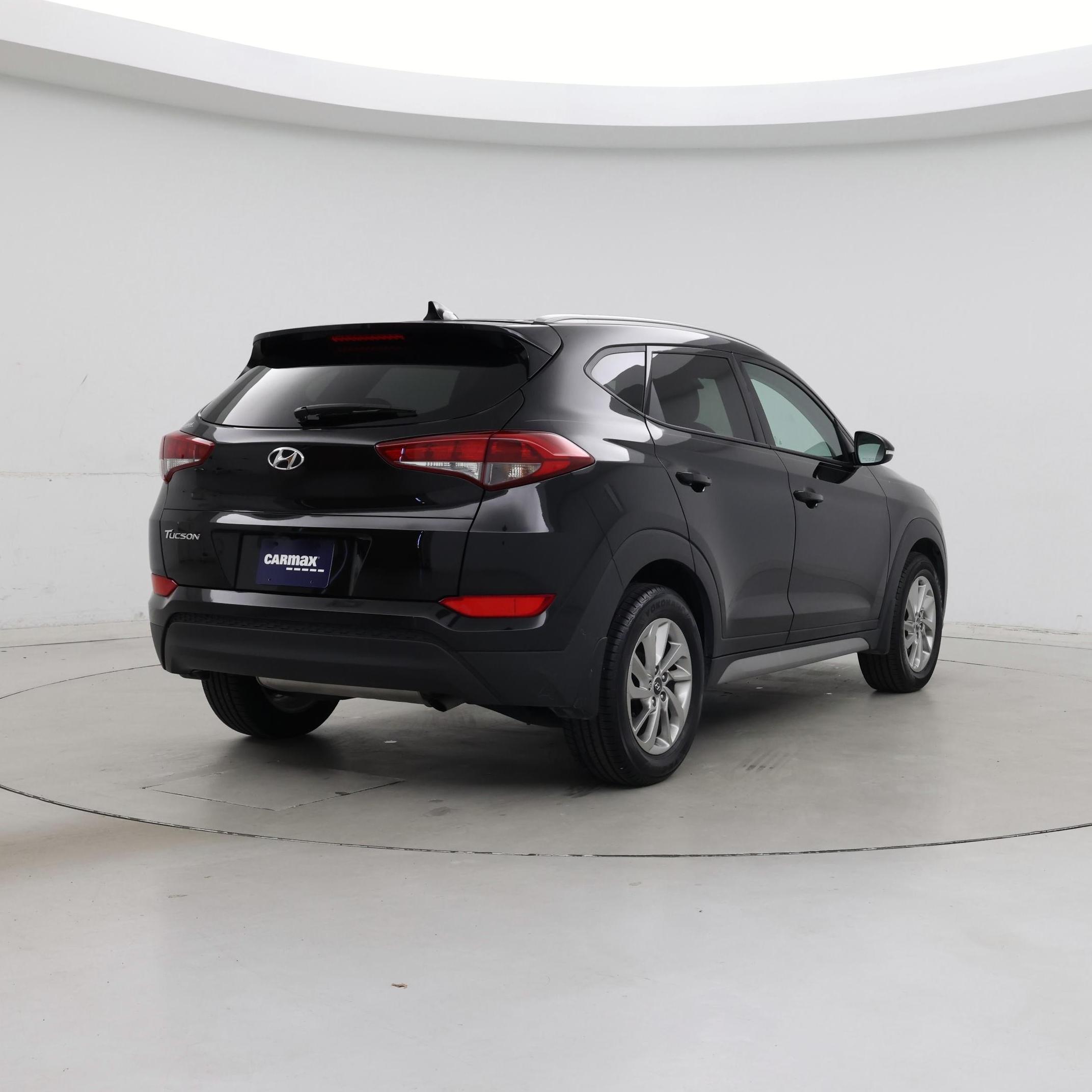 Thumbnail: 2017 Hyundai Tucson - 8