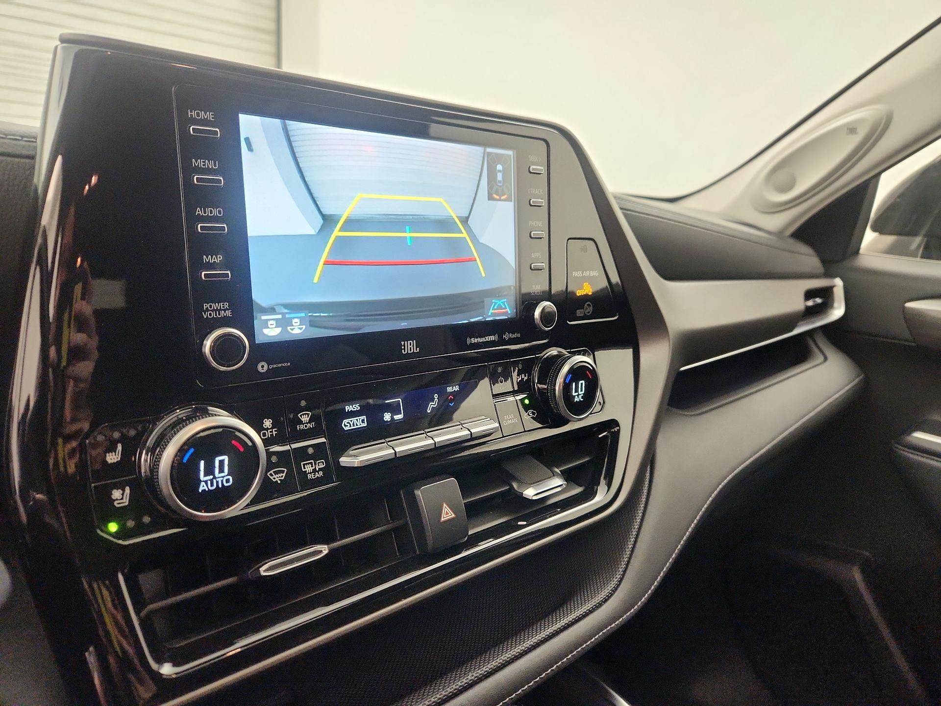 Thumbnail: 2021 Toyota Highlander - 15