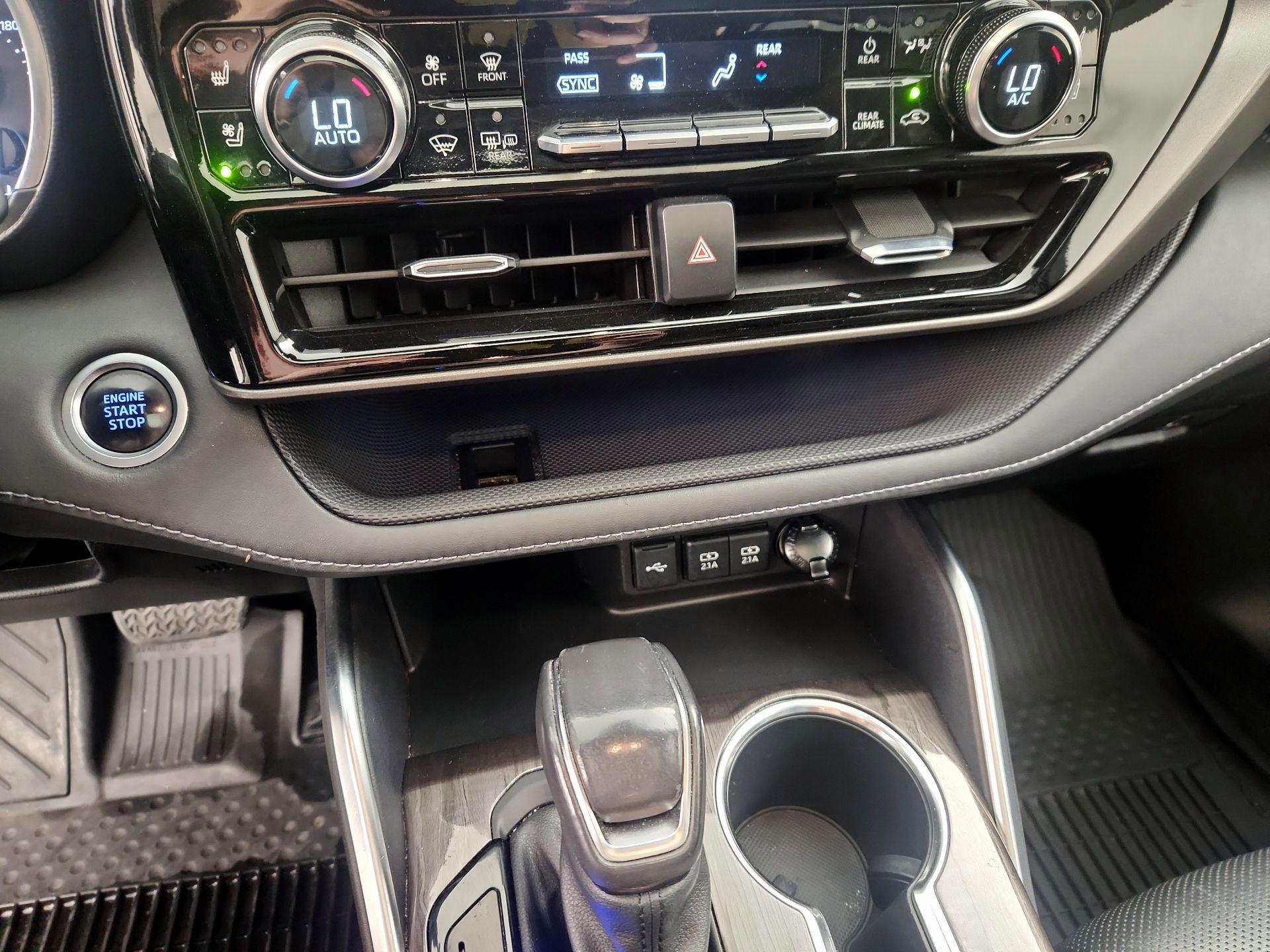 Thumbnail: 2021 Toyota Highlander - 17