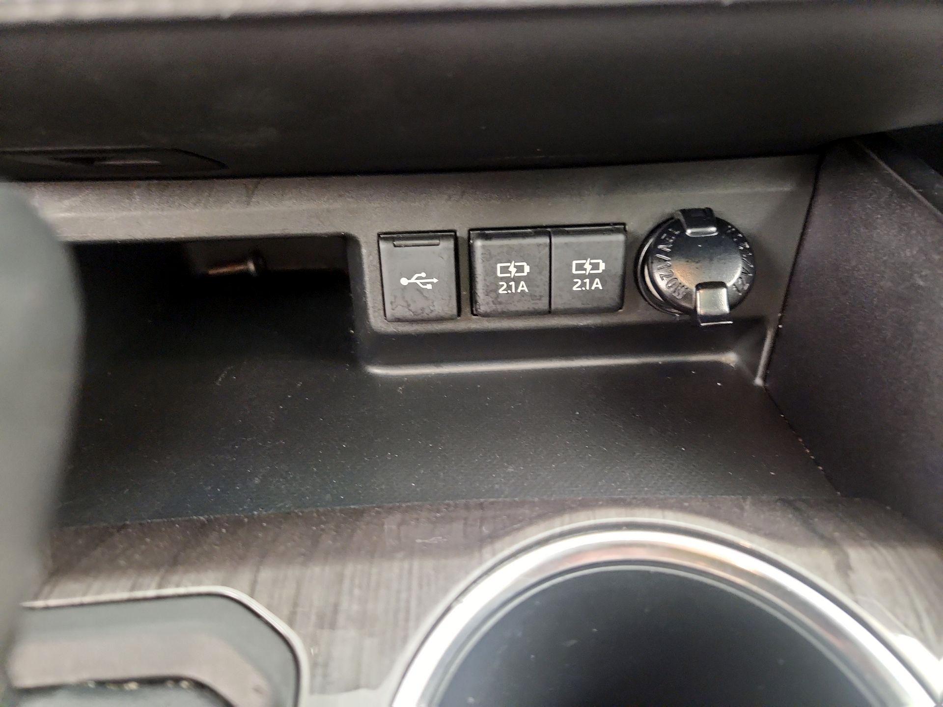 Thumbnail: 2021 Toyota Highlander - 19