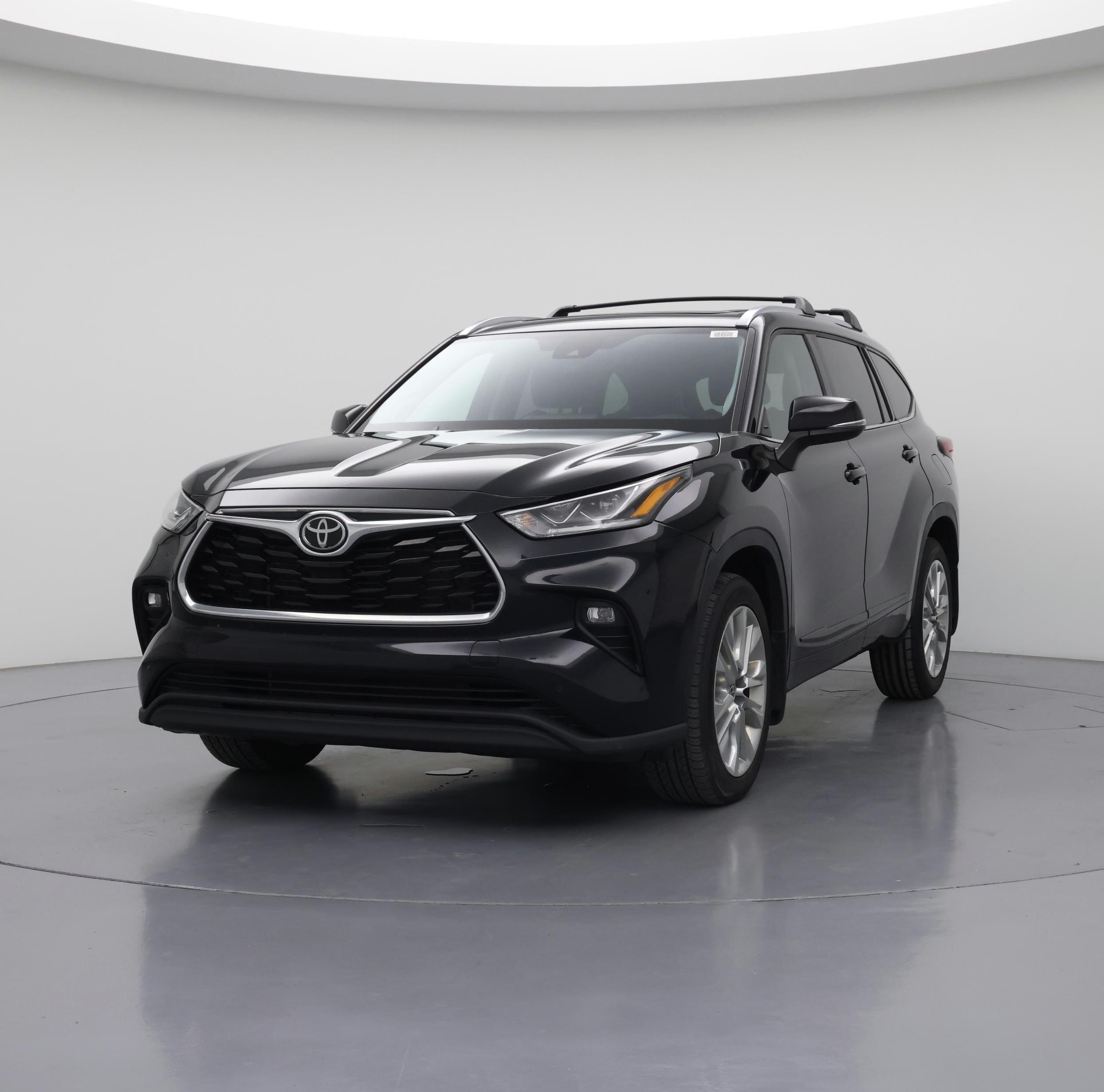 Thumbnail: 2021 Toyota Highlander - 4