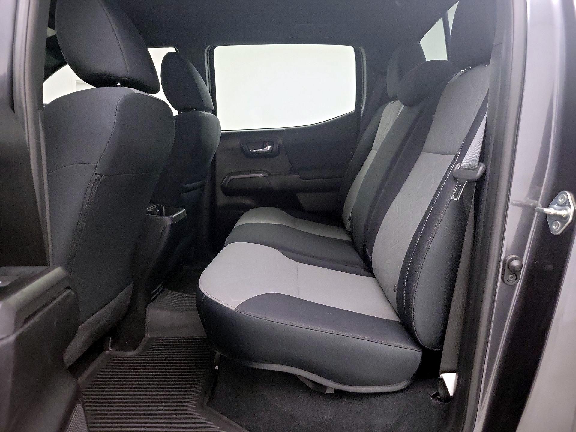 Thumbnail: 2020 Toyota Tacoma - 19