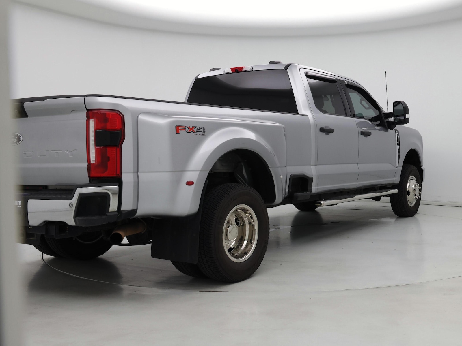 2024 Ford F-350 Super Duty XLT - Photo 9