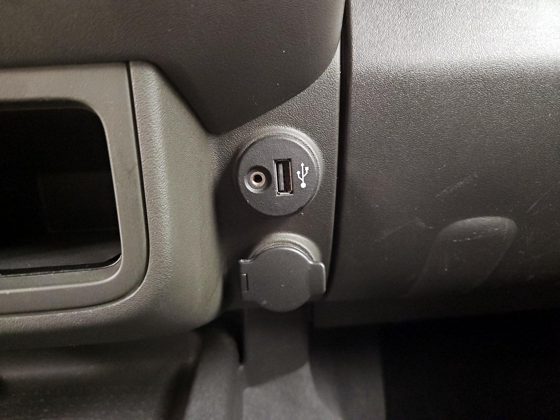 Thumbnail: 2019 Nissan Frontier - 18