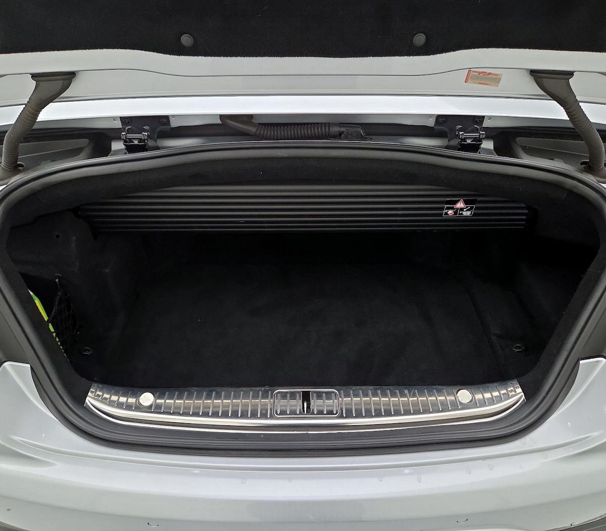 Trunk/Cargo (Seats Up)