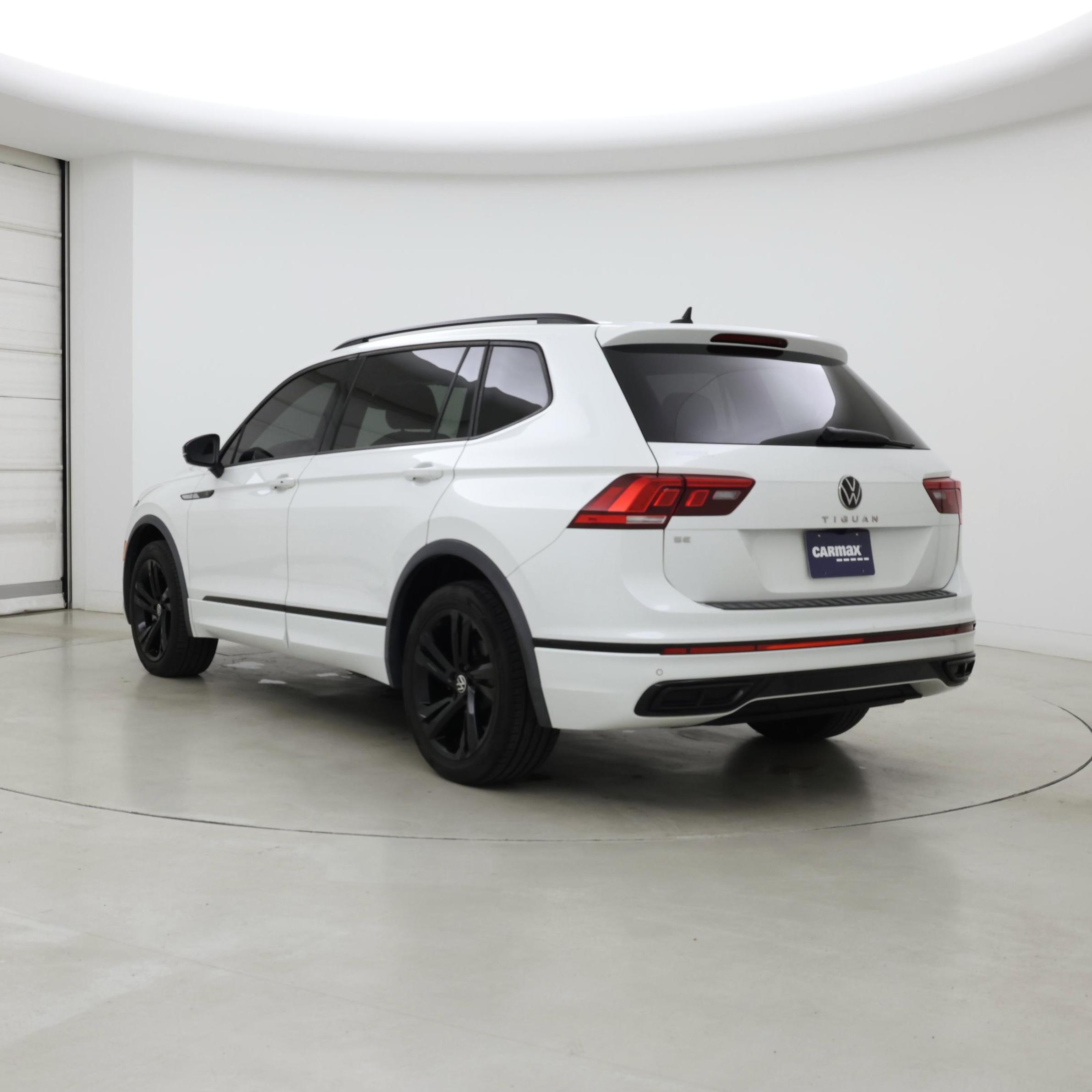 Thumbnail: 2023 Volkswagen Tiguan - 2