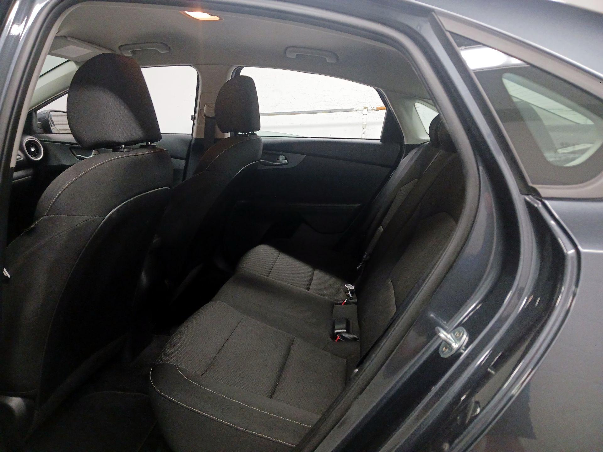 Thumbnail: 2021 Kia Forte - 17