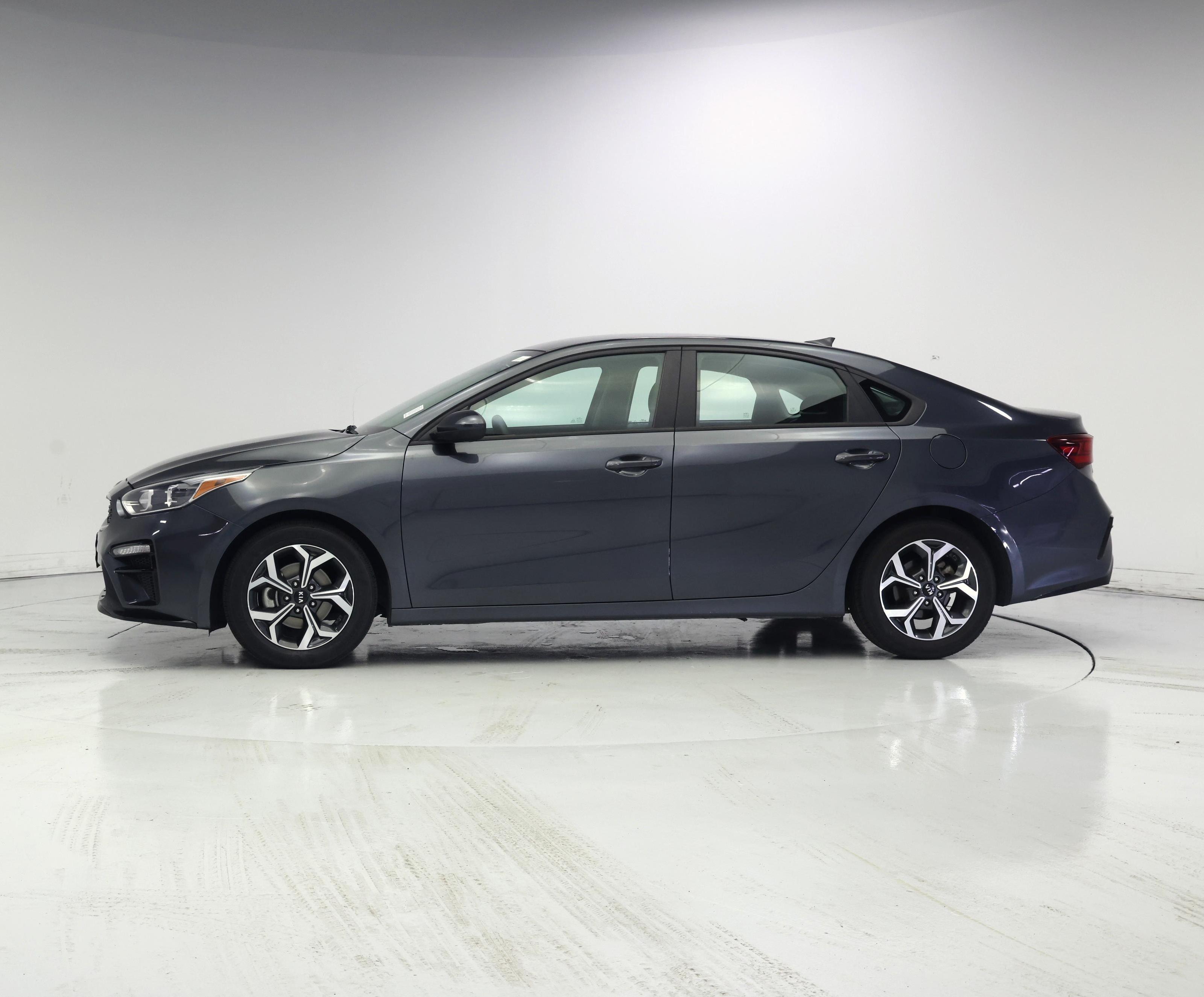 Thumbnail: 2021 Kia Forte - 3