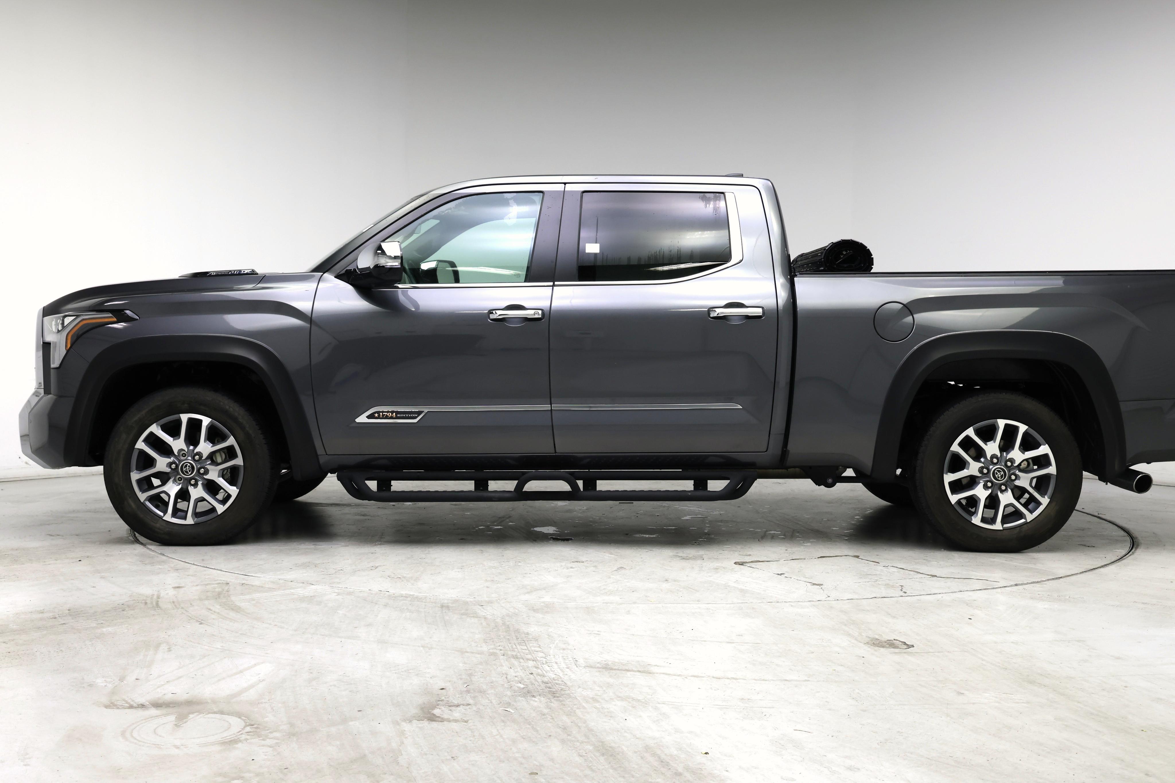 Thumbnail: 2024 Toyota Tundra - 3