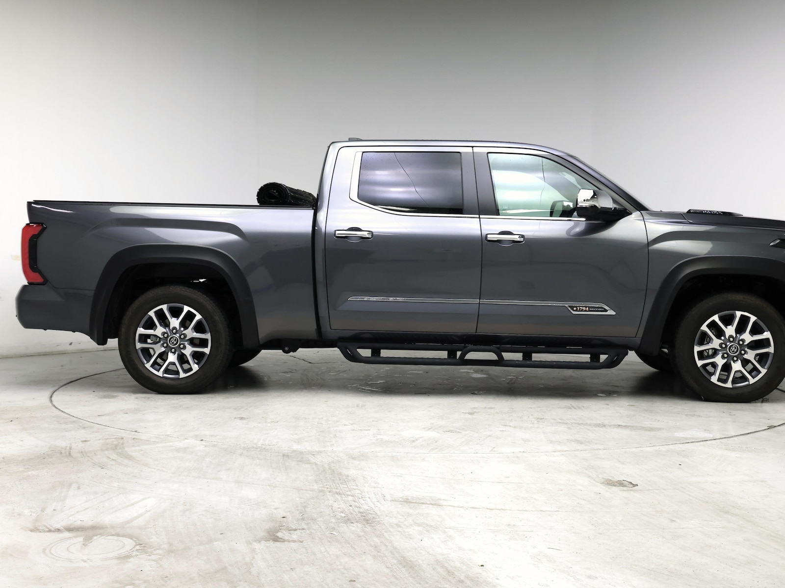 2024 Toyota Tundra 1794 Edition - Photo 8