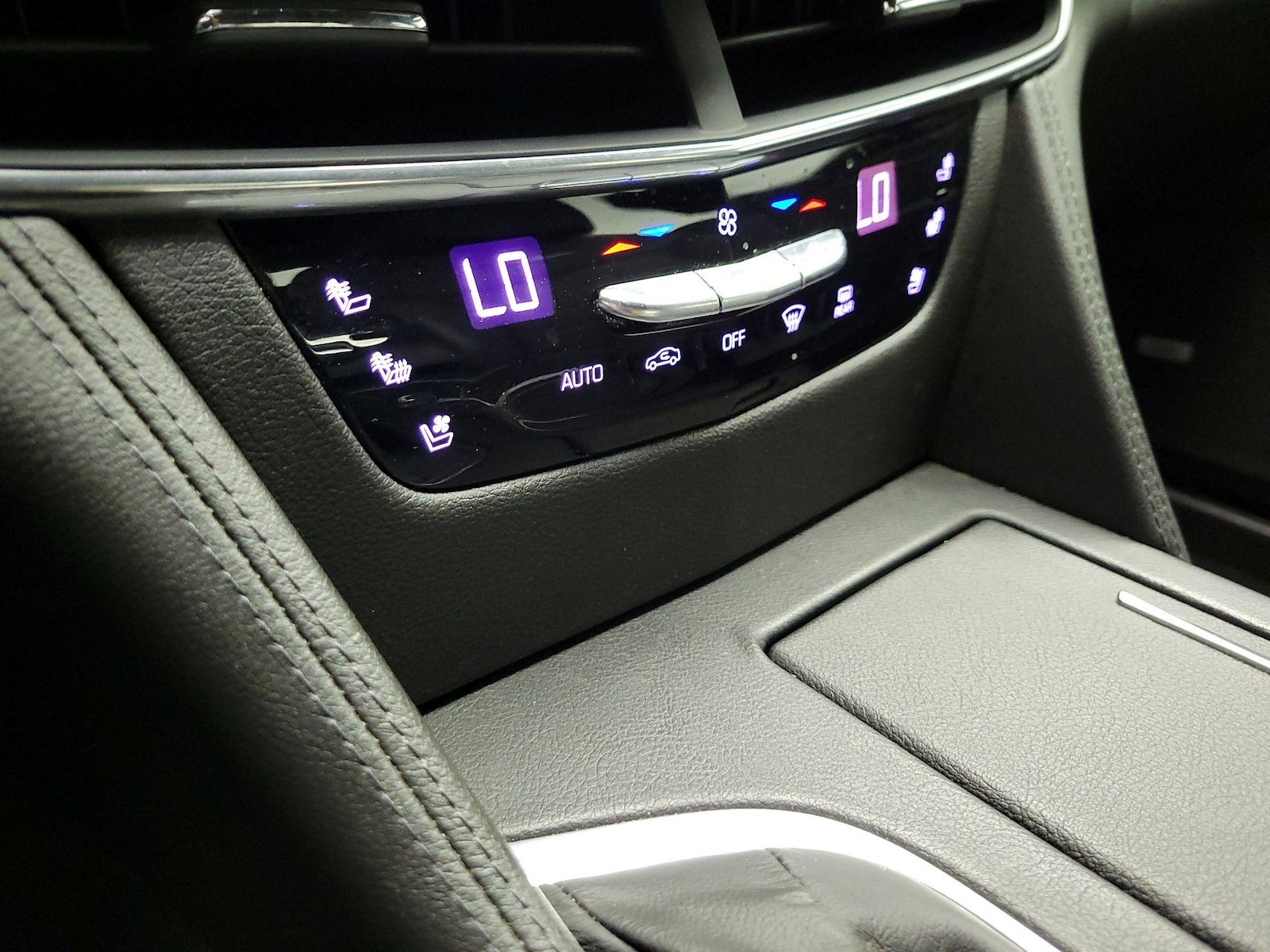 2018 Cadillac CT6 Luxury - Photo 17