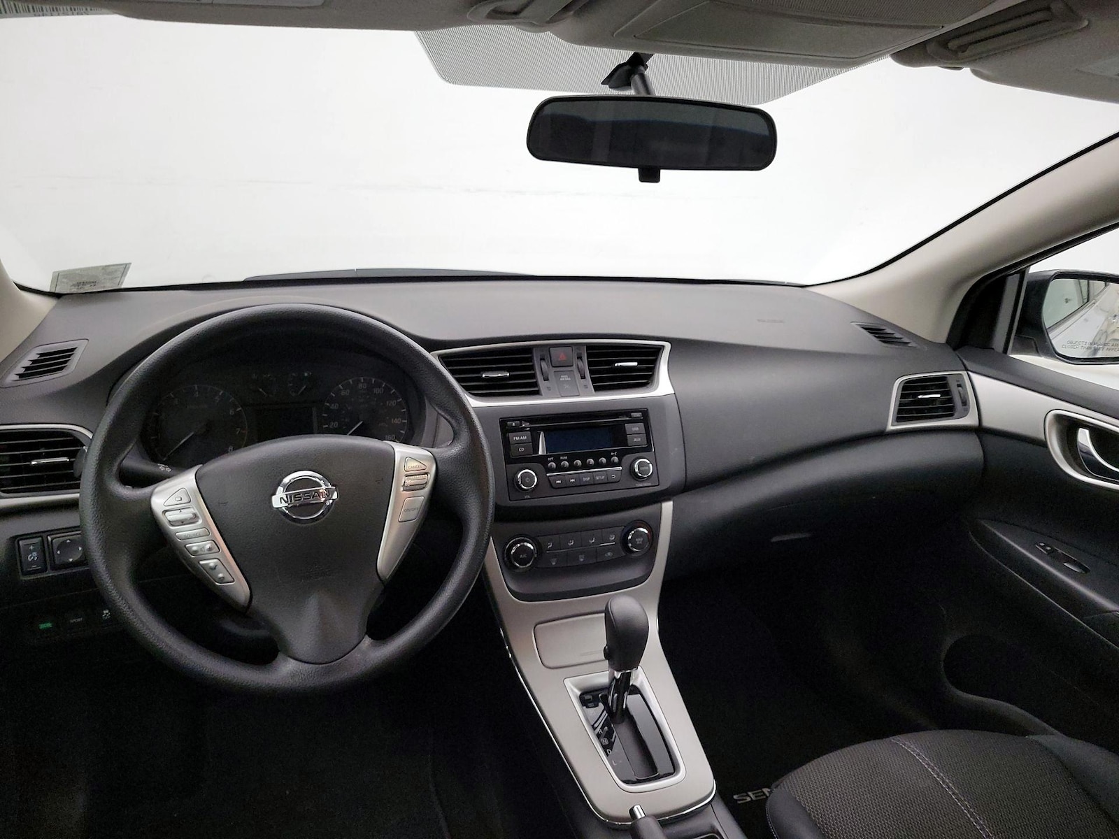 2015 Nissan Sentra S - Photo 10