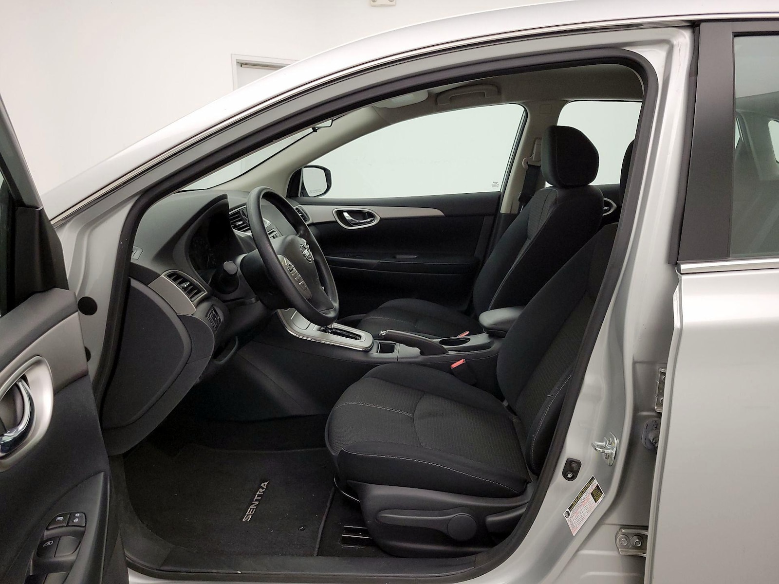 2015 Nissan Sentra S - Photo 12