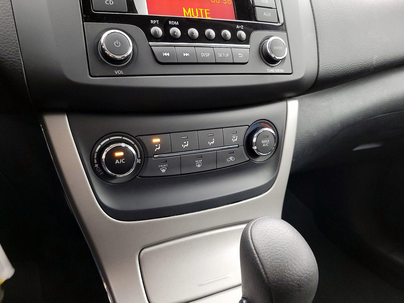 2015 Nissan Sentra S - Photo 16