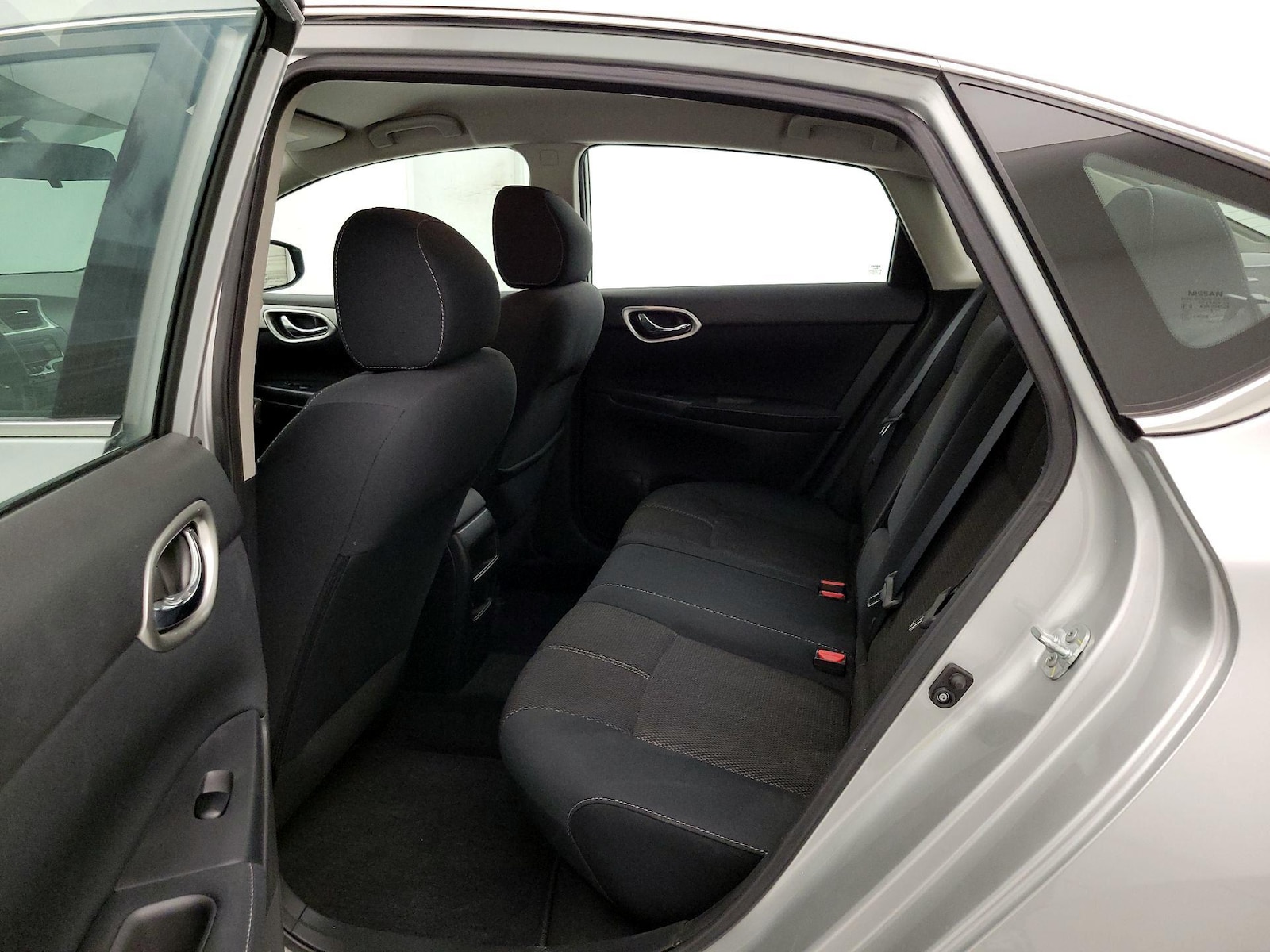 2015 Nissan Sentra S - Photo 18