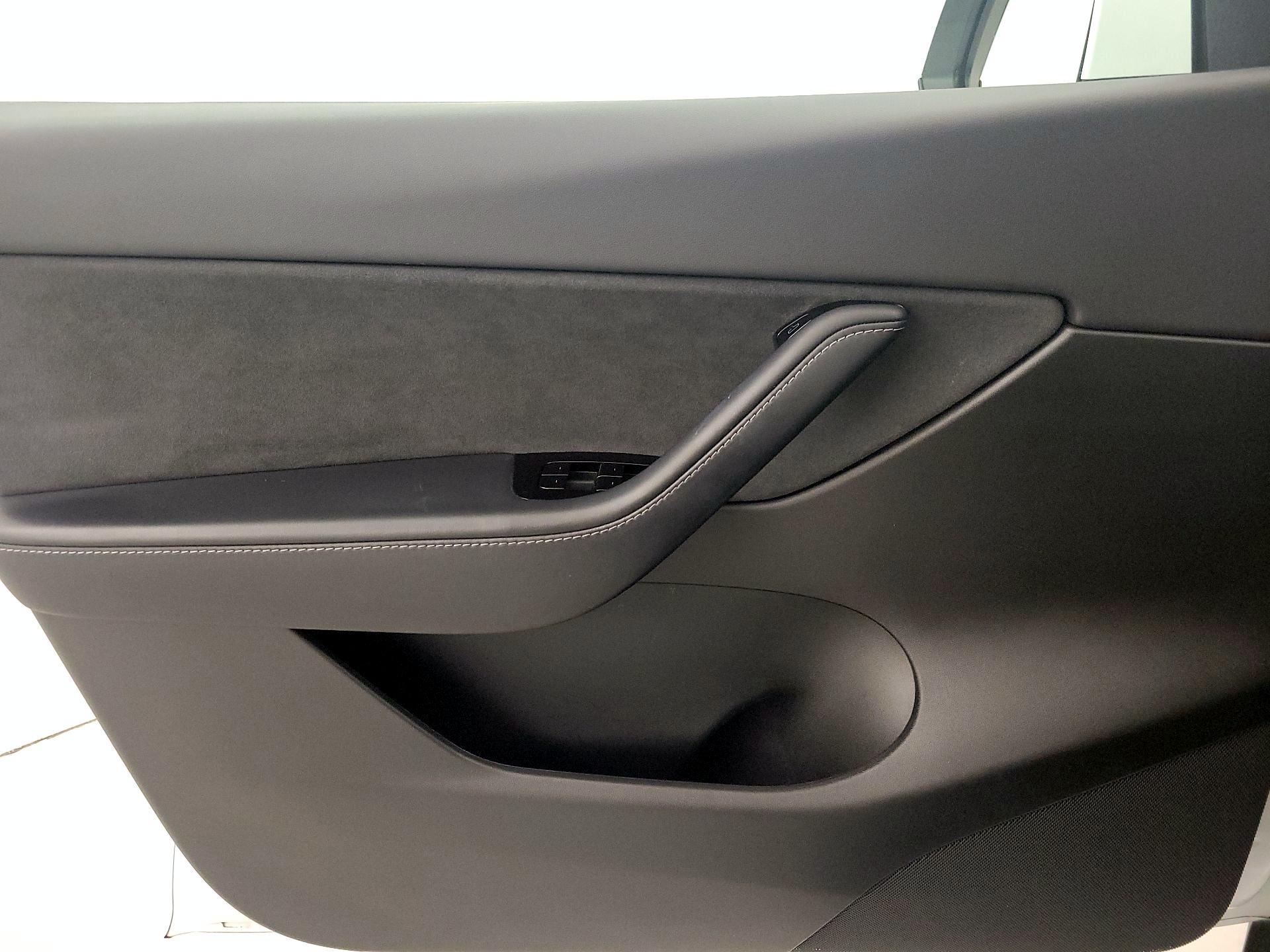 Thumbnail: 2020 Tesla Model Y - 12