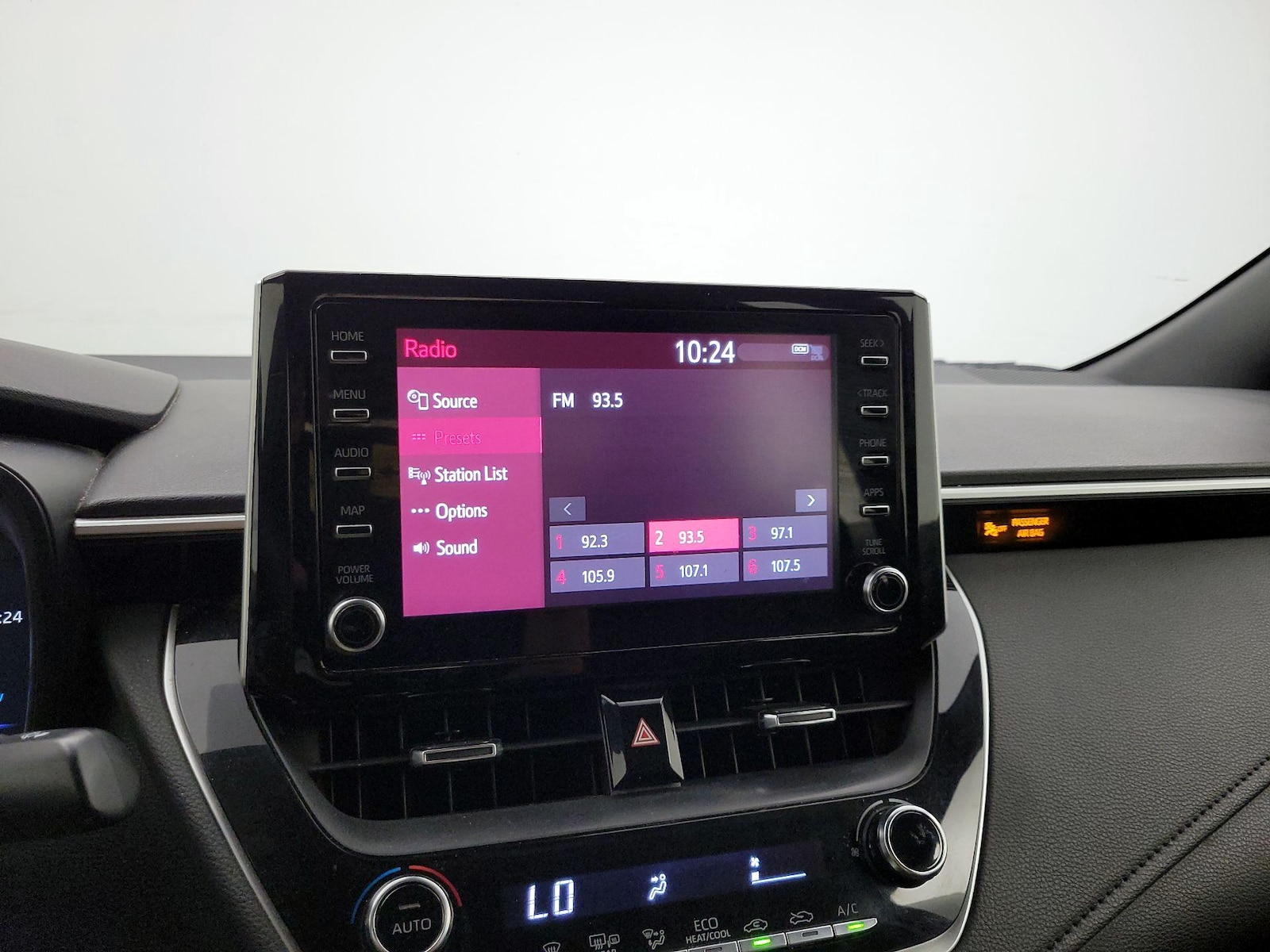 2020 Toyota Corolla SE - Photo 16