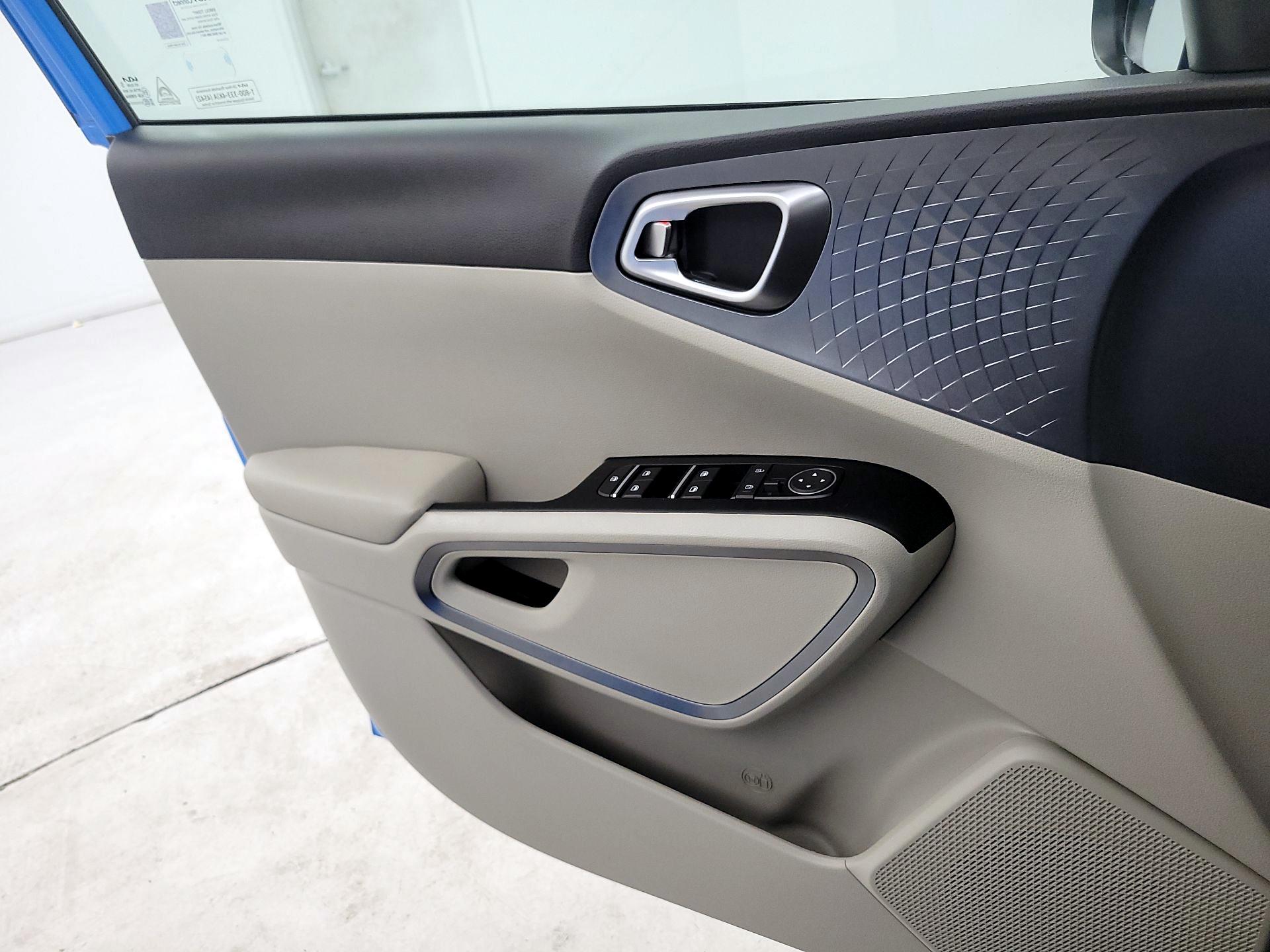 Thumbnail: 2025 Kia Soul - 10