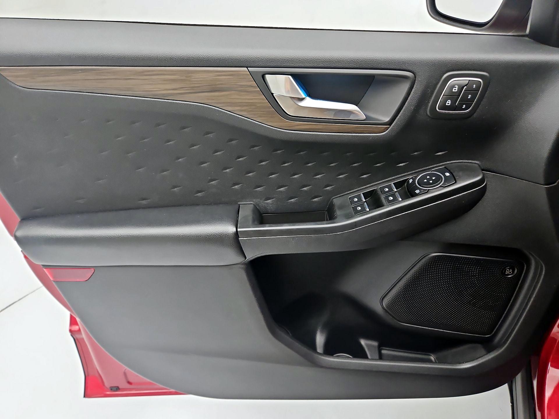 Thumbnail: 2020 Ford Escape - 12