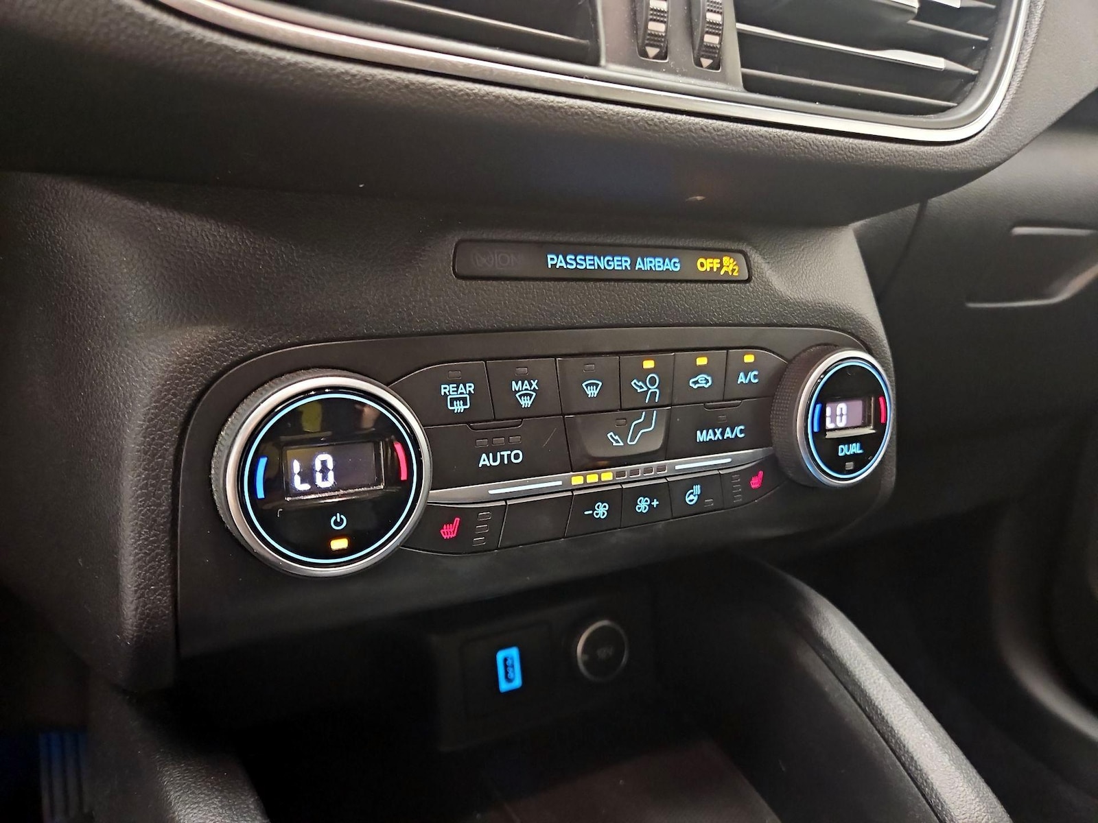 2020 Ford Escape Titanium - Photo 17