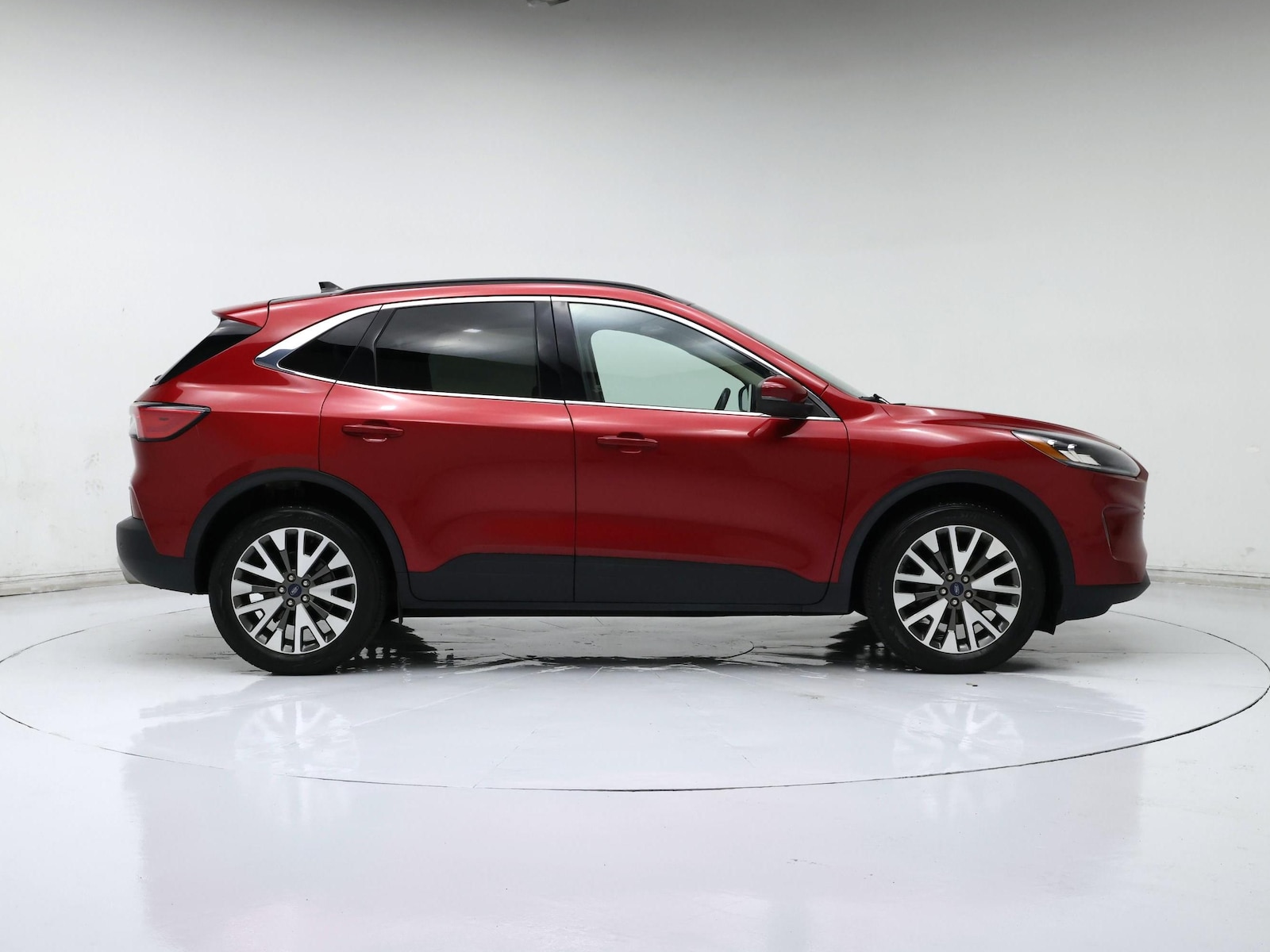 2020 Ford Escape Titanium - Photo 8