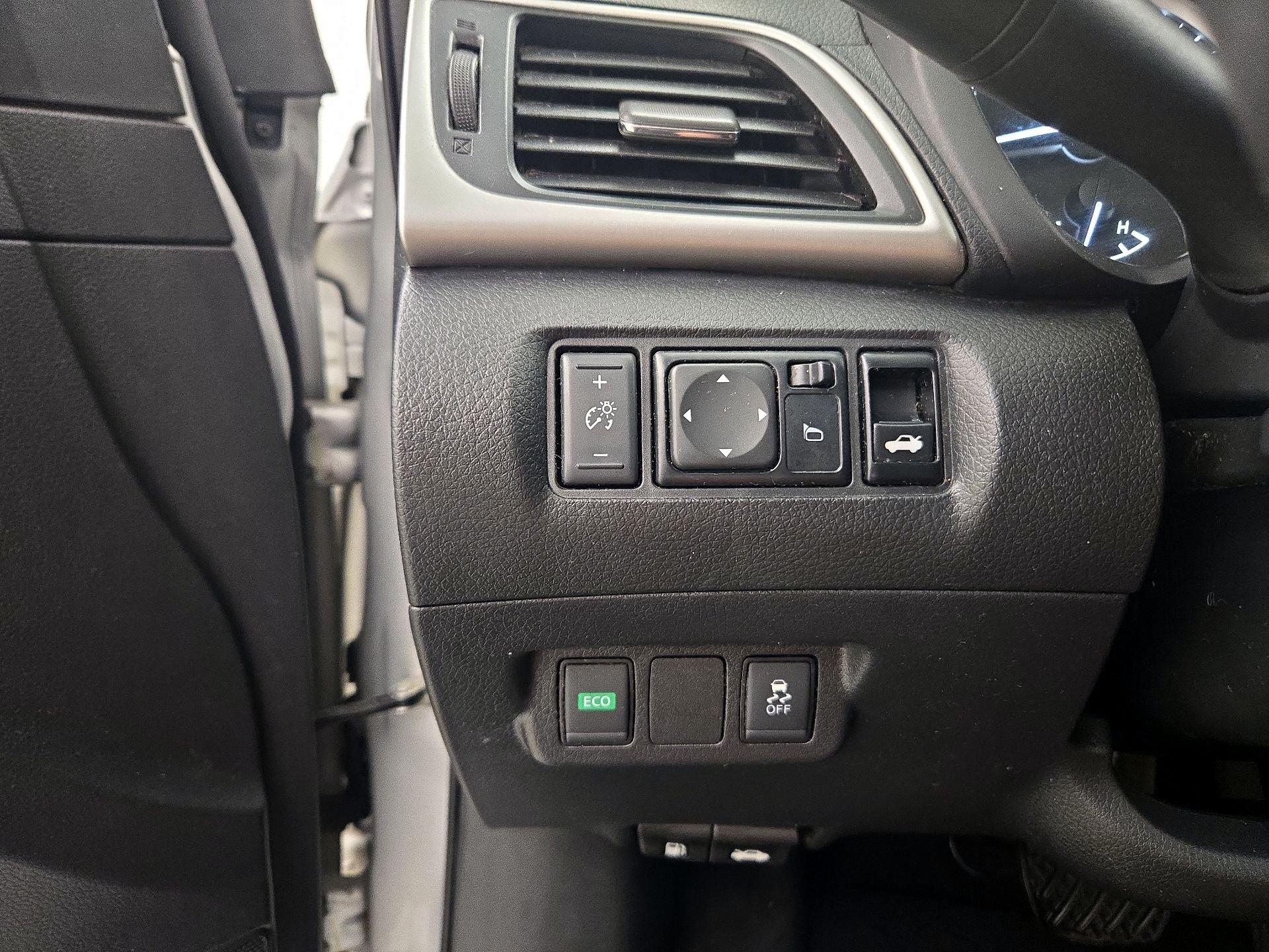 Thumbnail: 2019 Nissan Sentra - 13