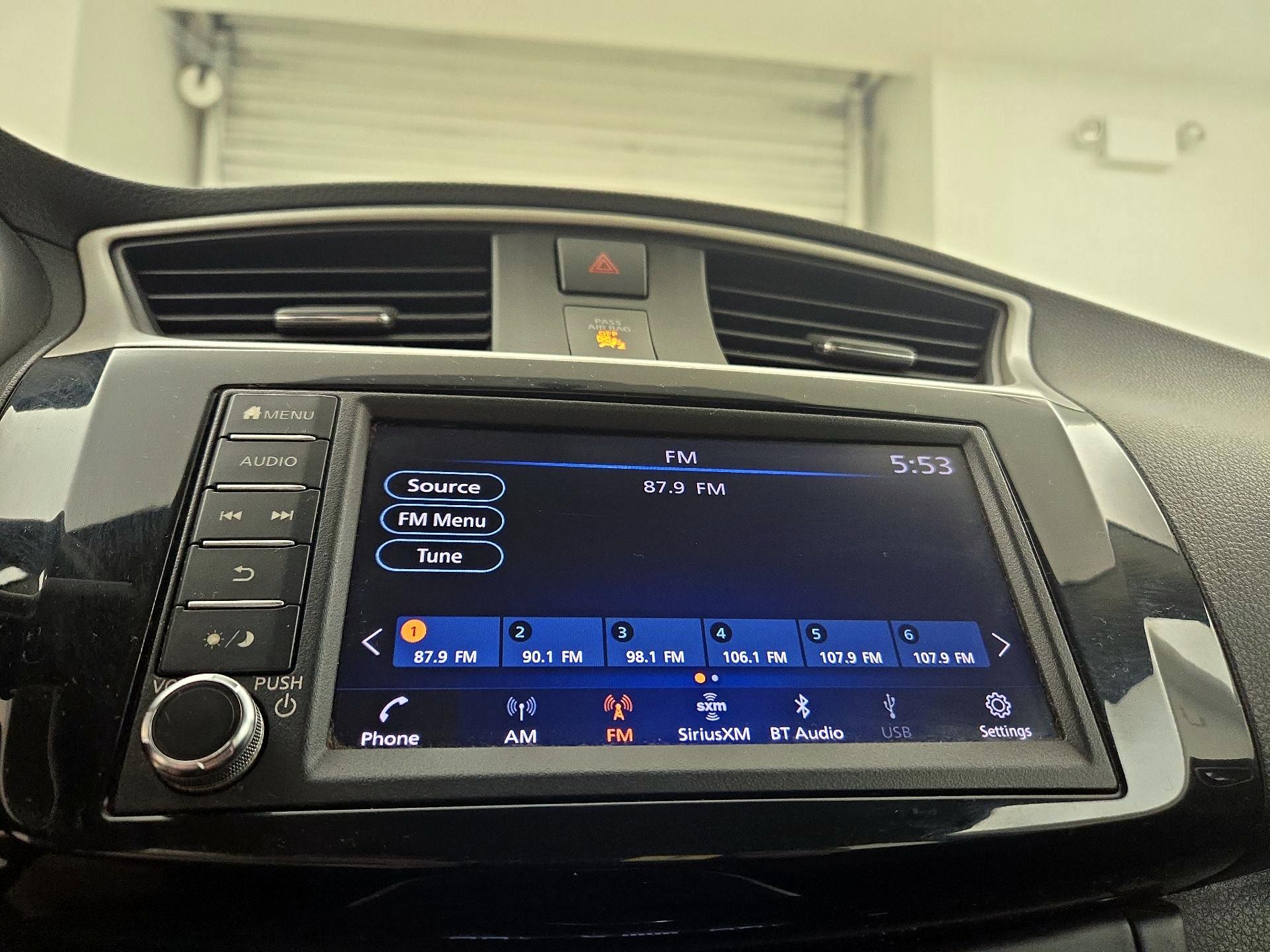 Thumbnail: 2019 Nissan Sentra - 15
