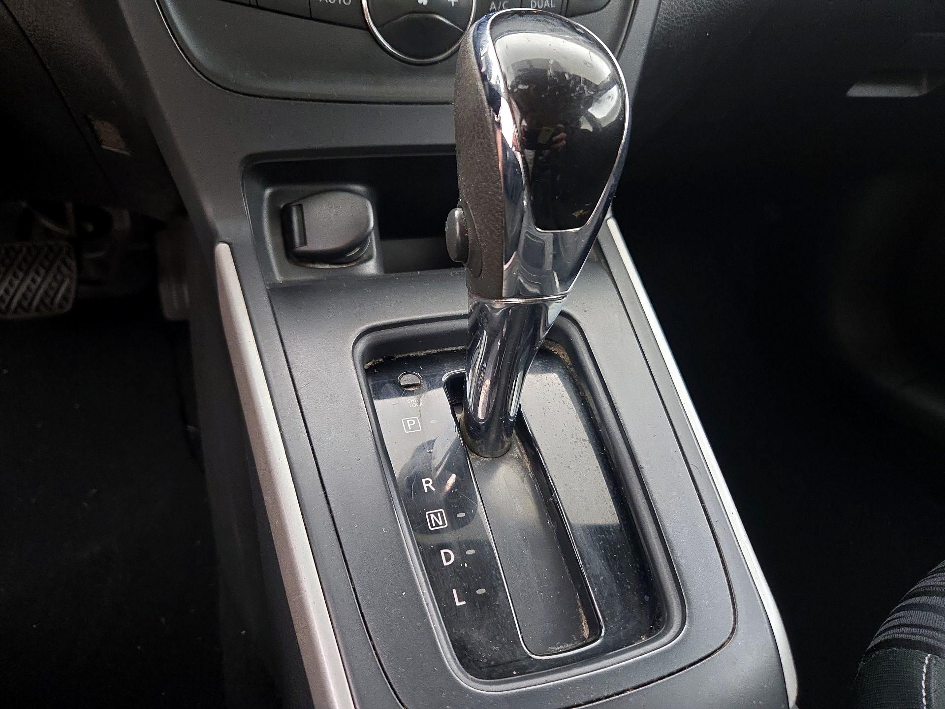 Thumbnail: 2019 Nissan Sentra - 17