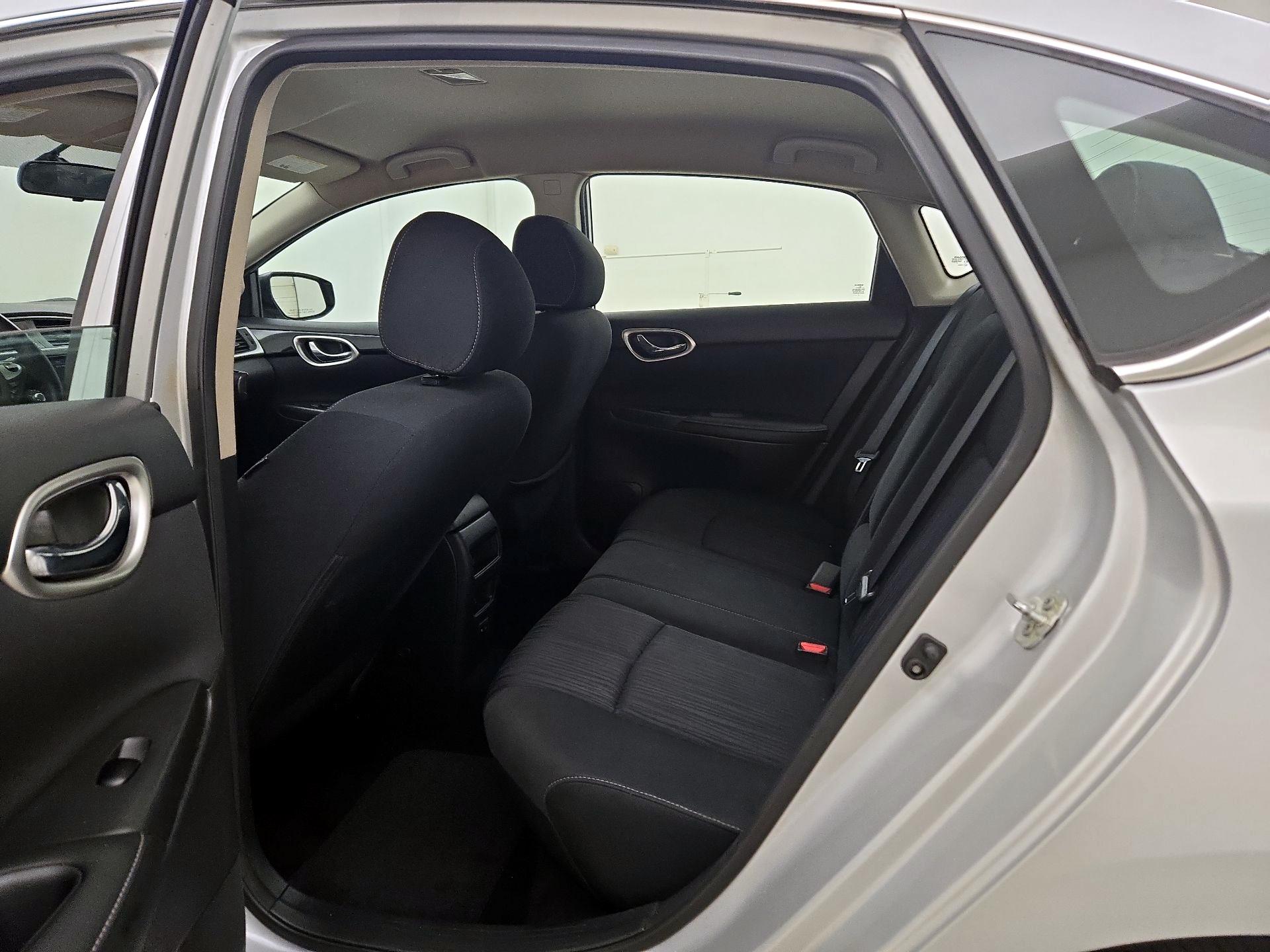 Thumbnail: 2019 Nissan Sentra - 19