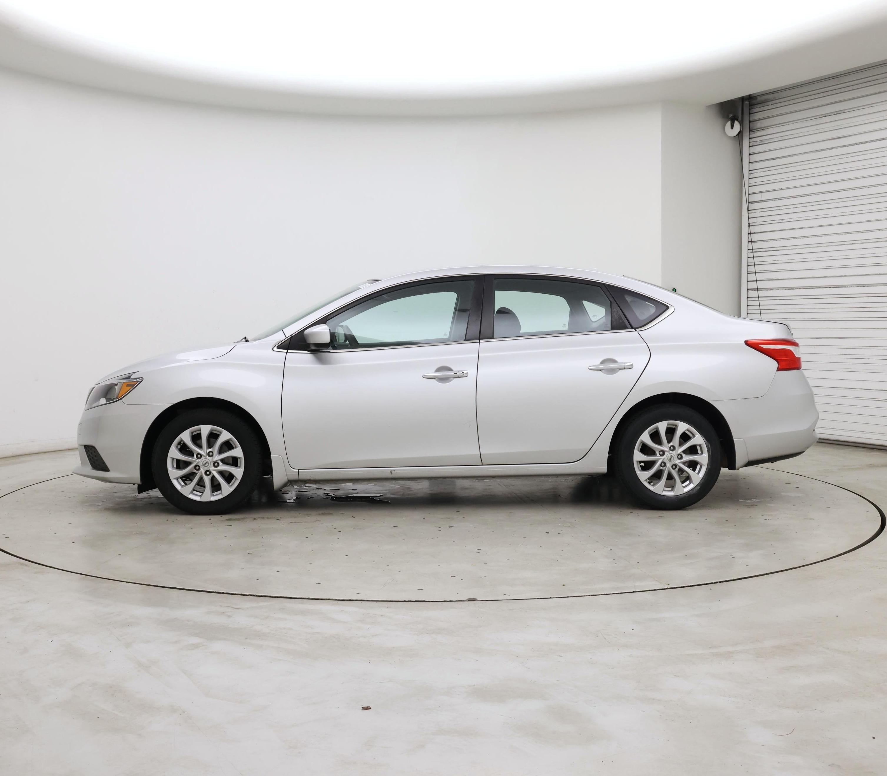 Thumbnail: 2019 Nissan Sentra - 3
