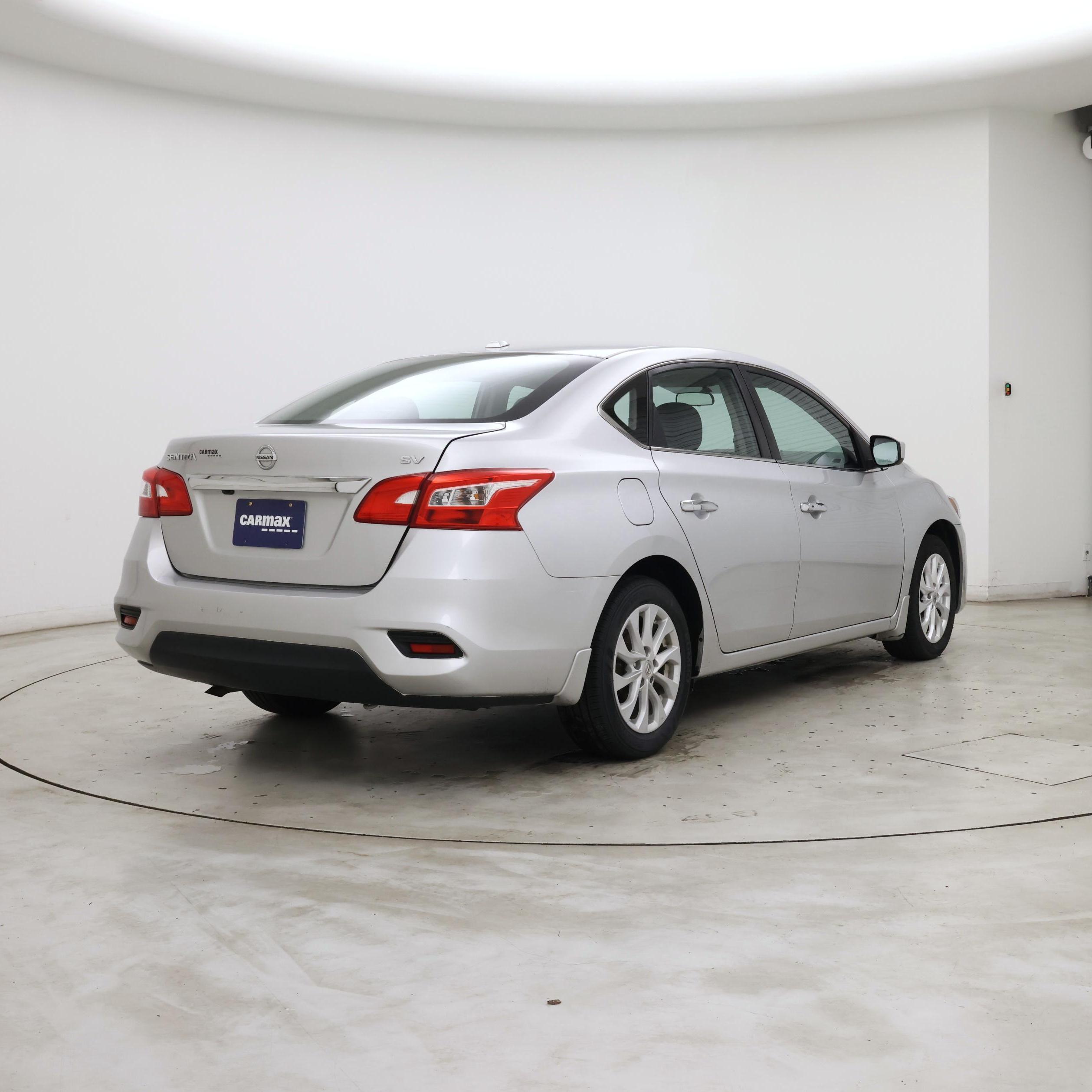 Thumbnail: 2019 Nissan Sentra - 8