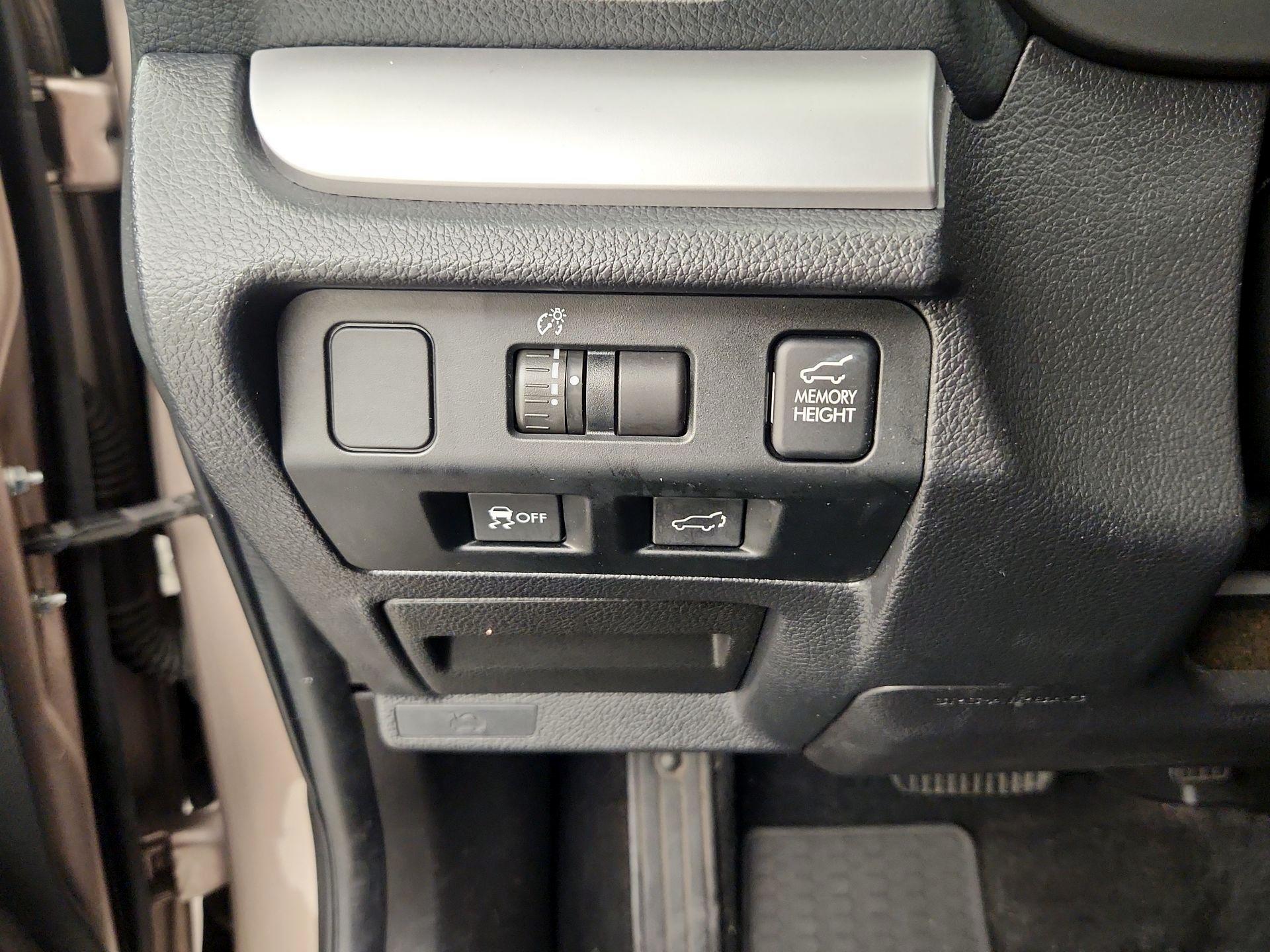 Thumbnail: 2015 Subaru Forester - 13