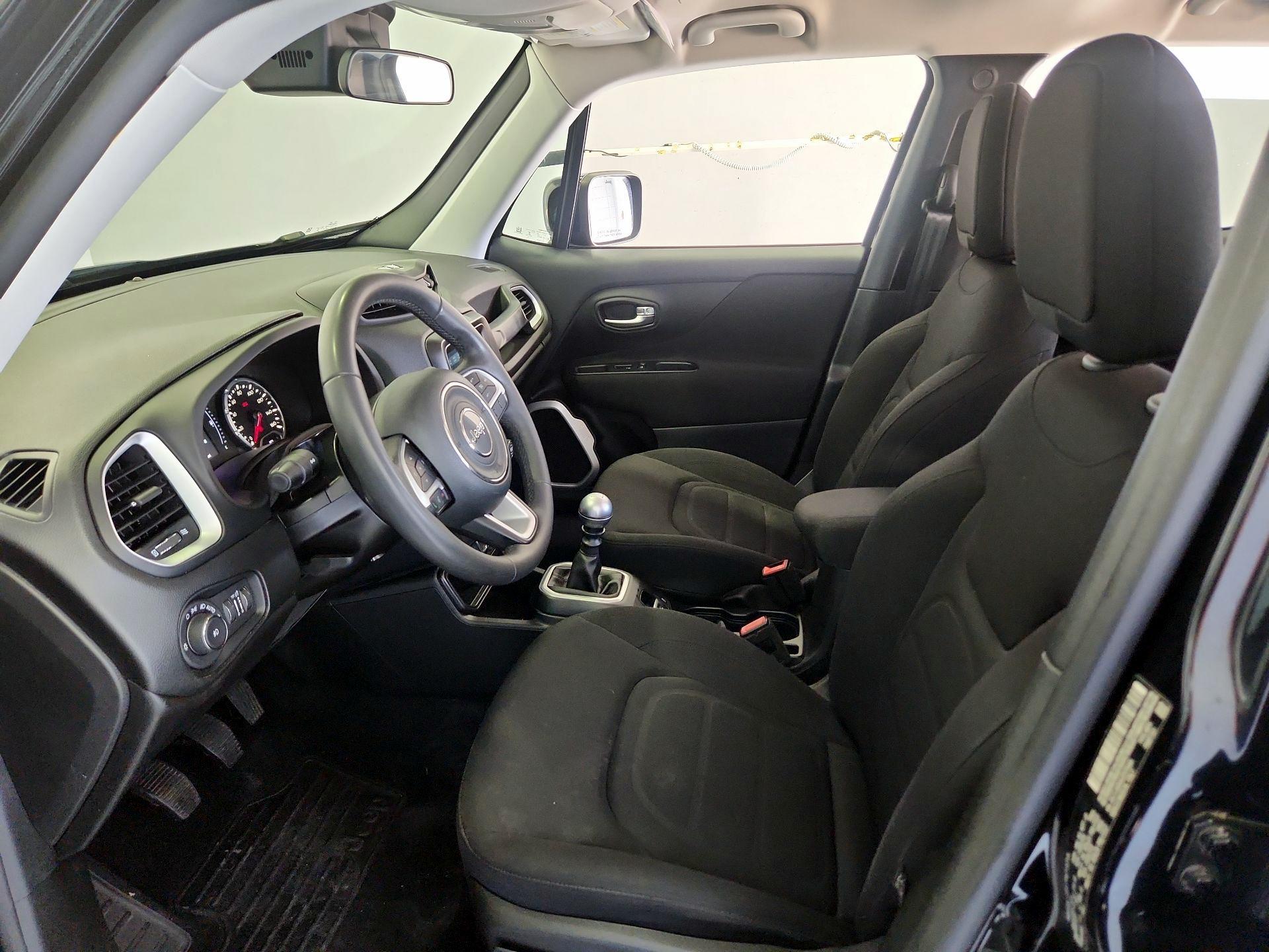 Thumbnail: 2018 Jeep Renegade - 11