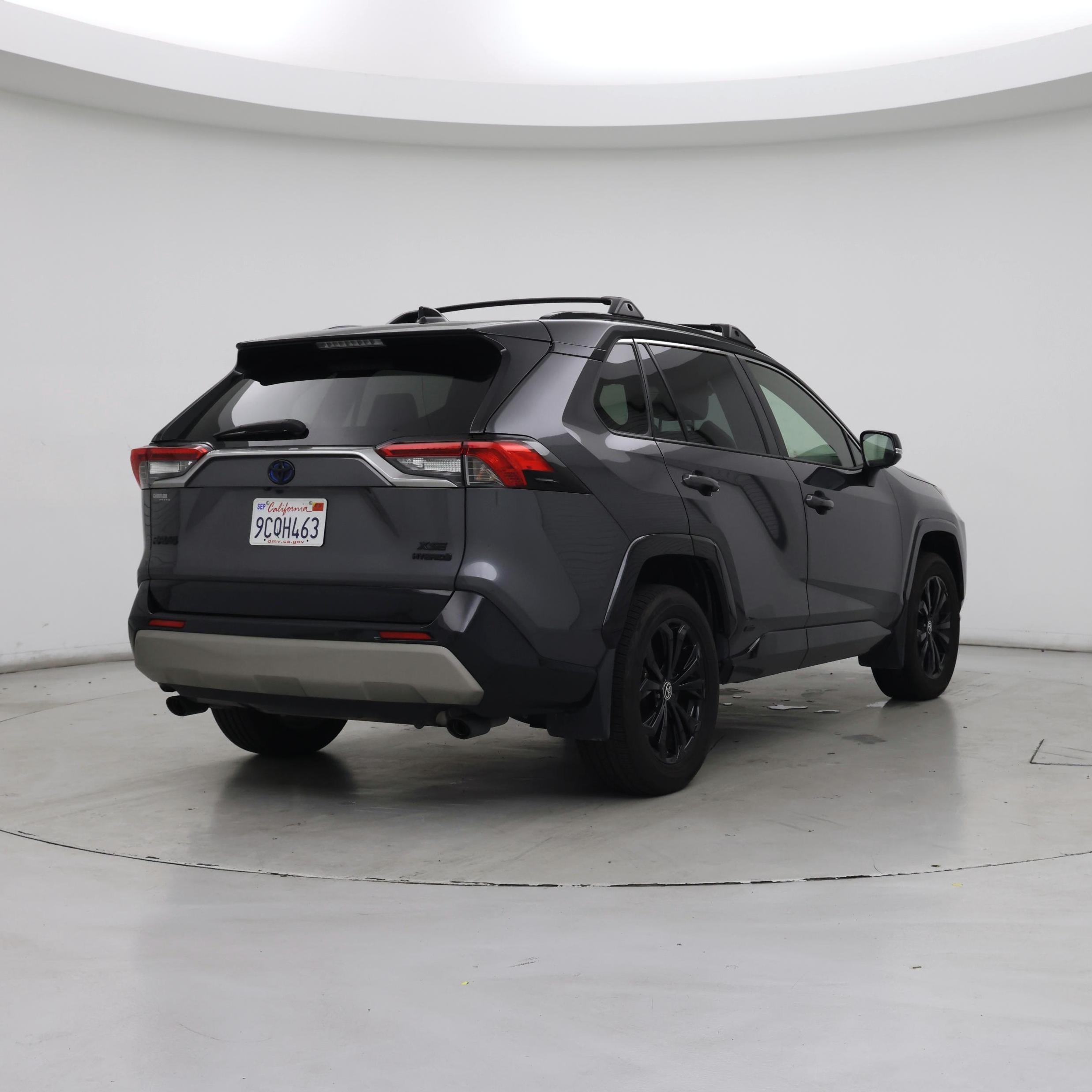 Thumbnail: 2022 Toyota RAV4 - 8