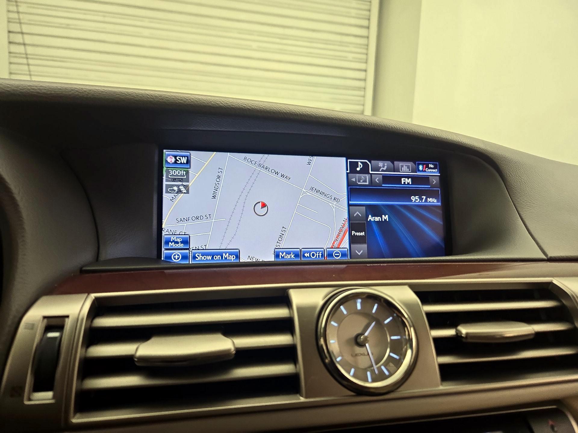 Thumbnail: 2014 Lexus LS - 14