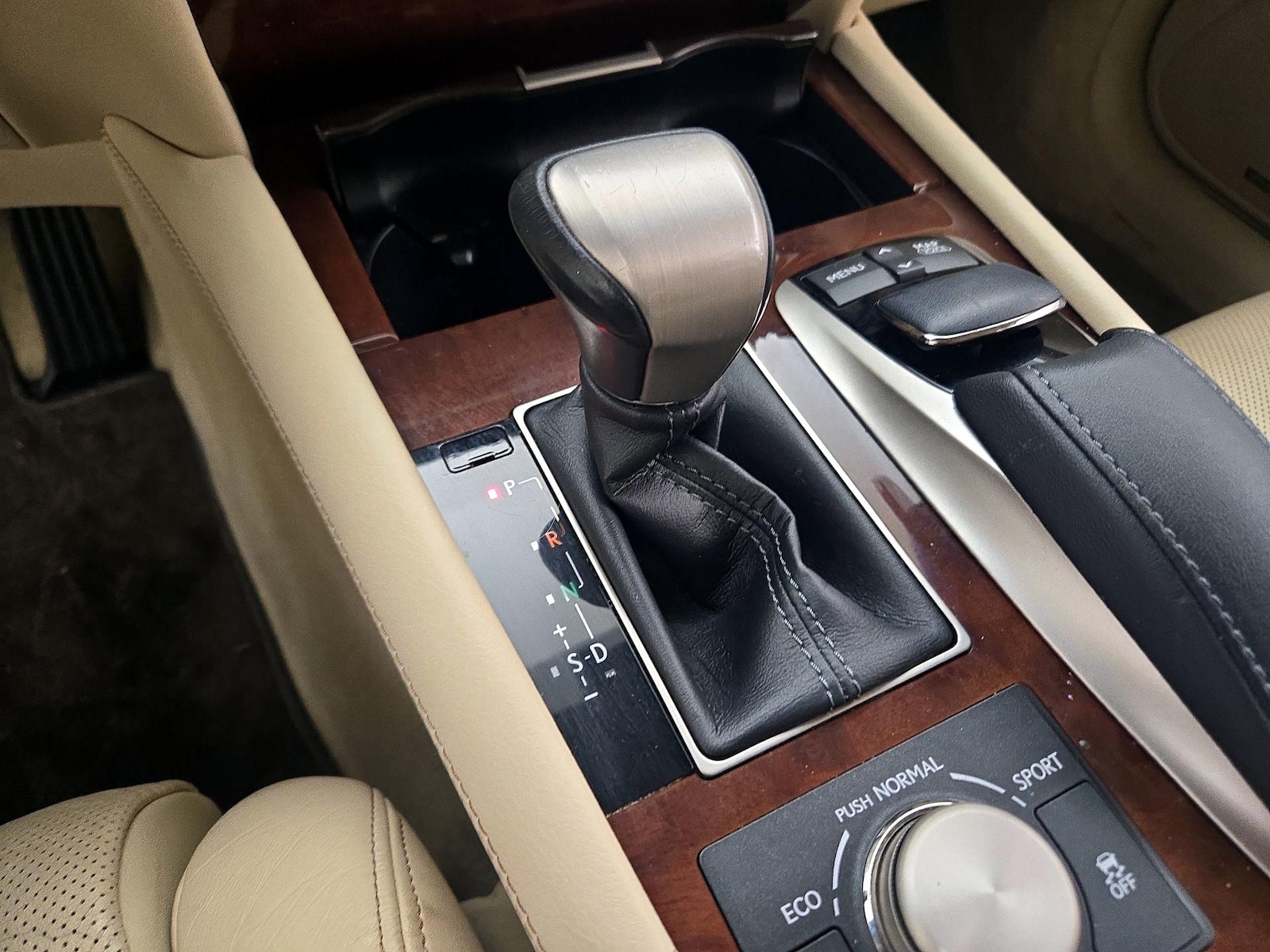 2014 Lexus LS Base - Photo 19