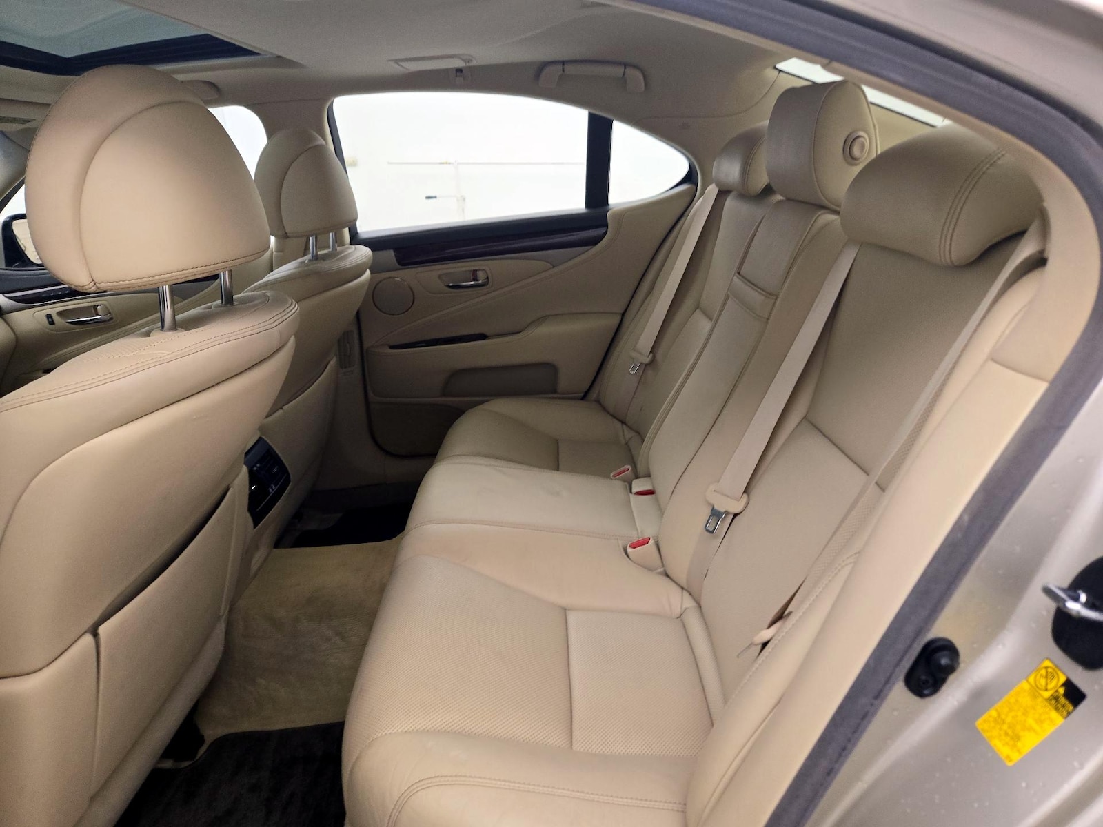 2014 Lexus LS Base - Photo 22