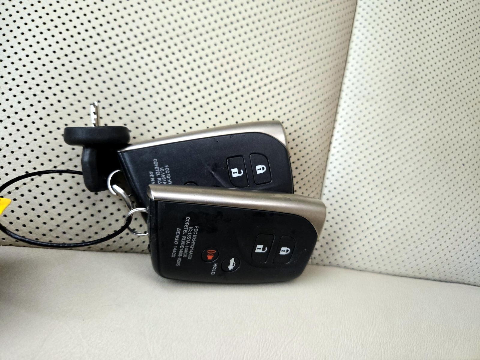 2014 Lexus LS Base - Photo 25