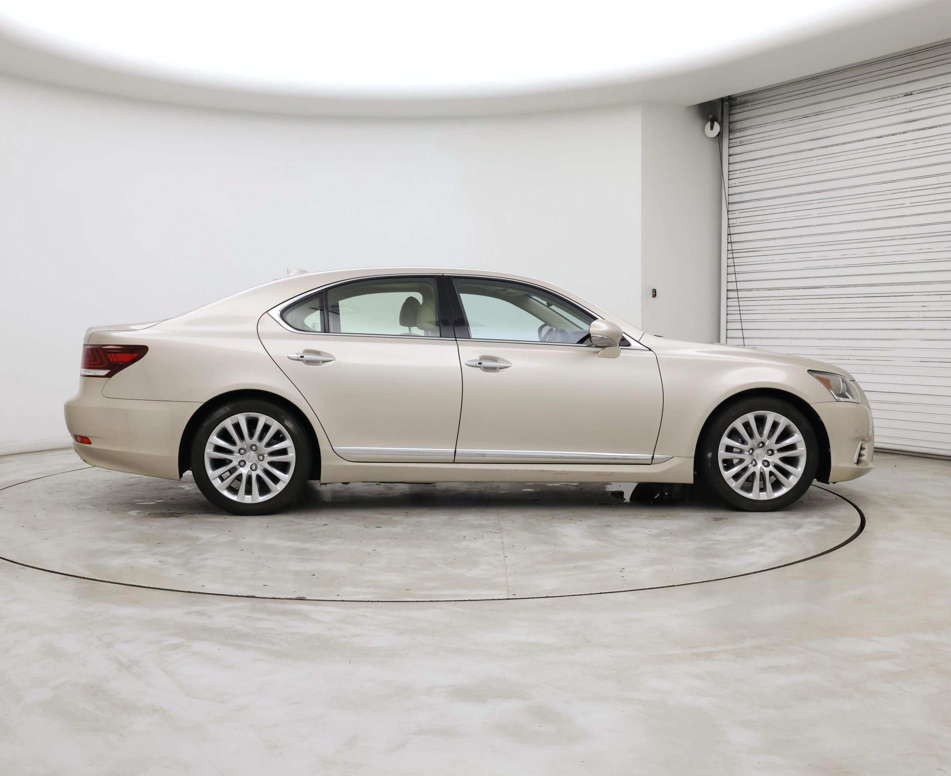 Thumbnail: 2014 Lexus LS - 7
