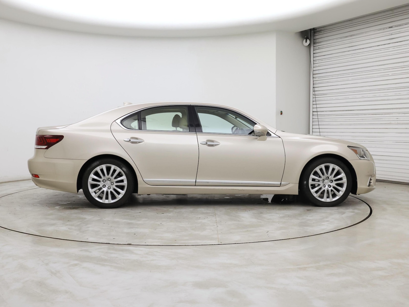 2014 Lexus LS Base - Photo 8